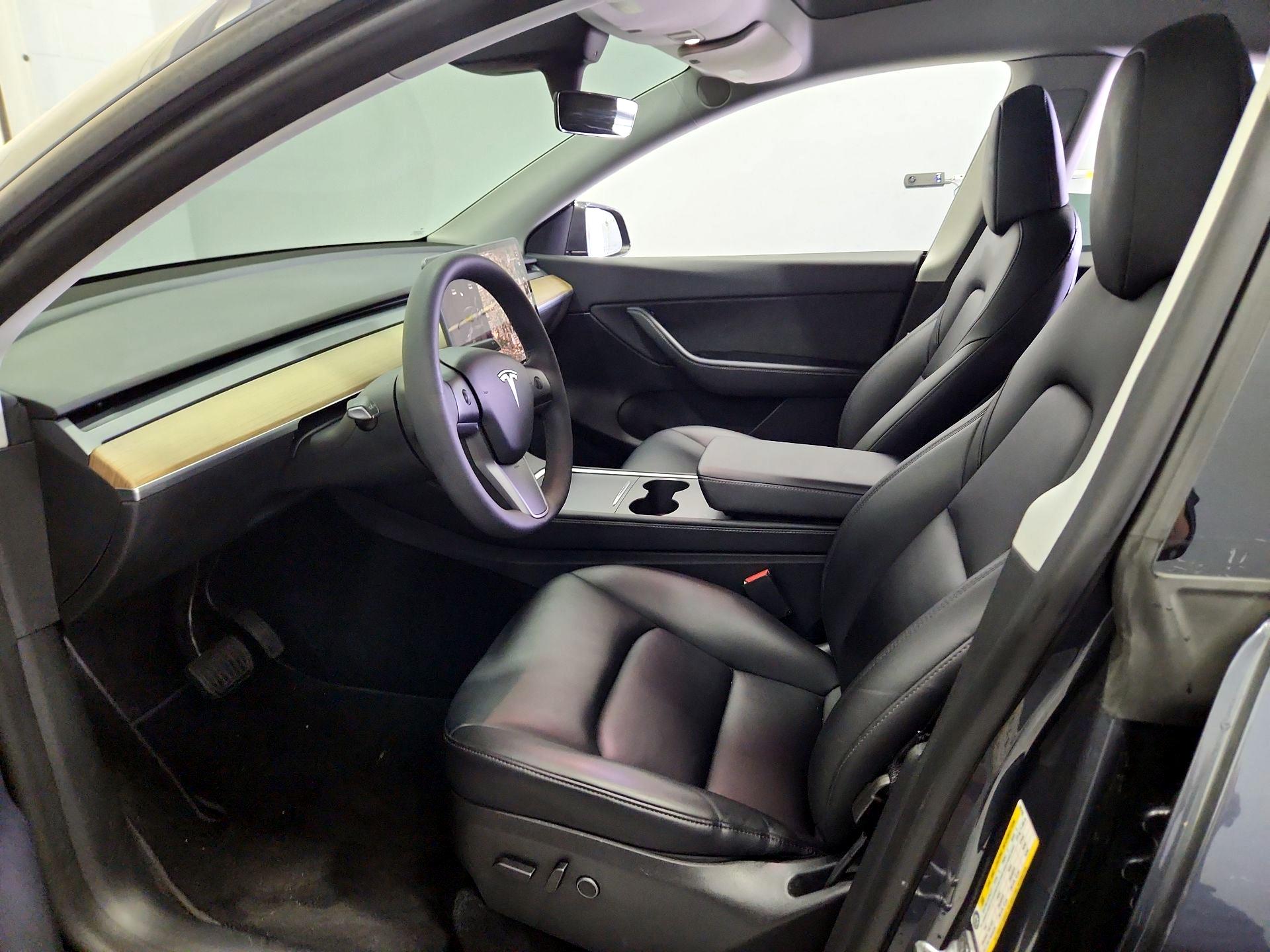 Thumbnail: 2022 Tesla Model Y - 11