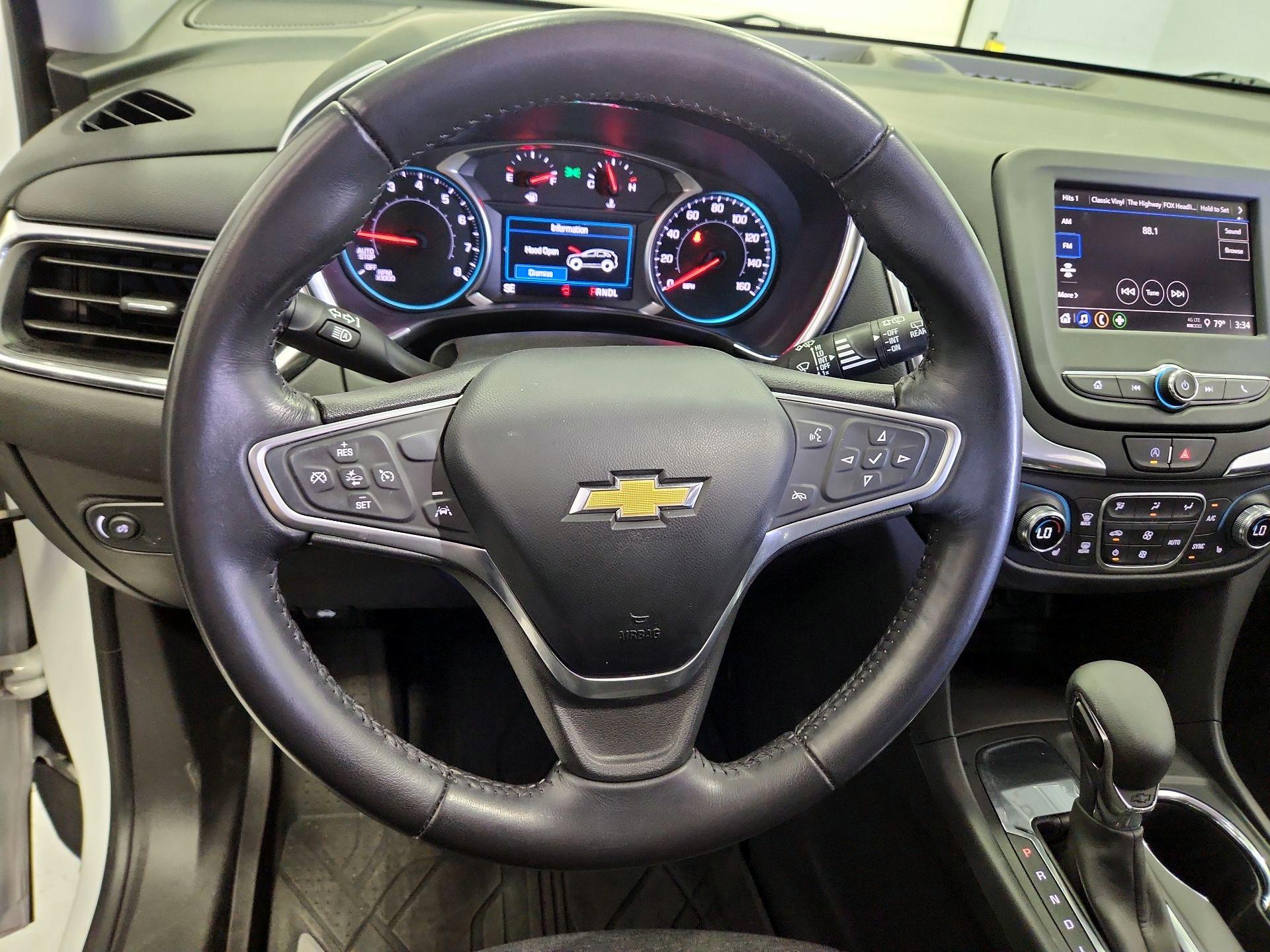 Thumbnail: 2022 Chevrolet Equinox - 10