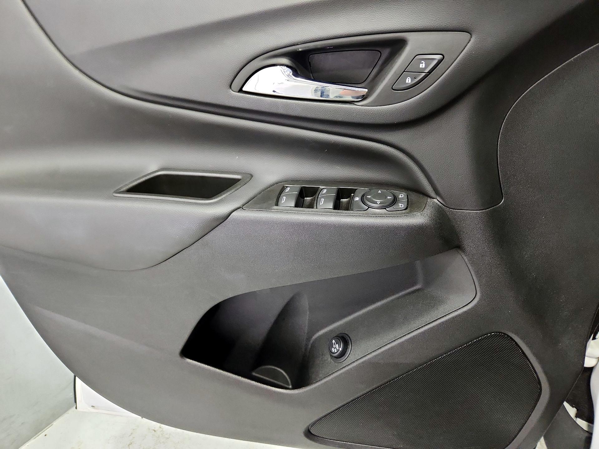 Thumbnail: 2022 Chevrolet Equinox - 12