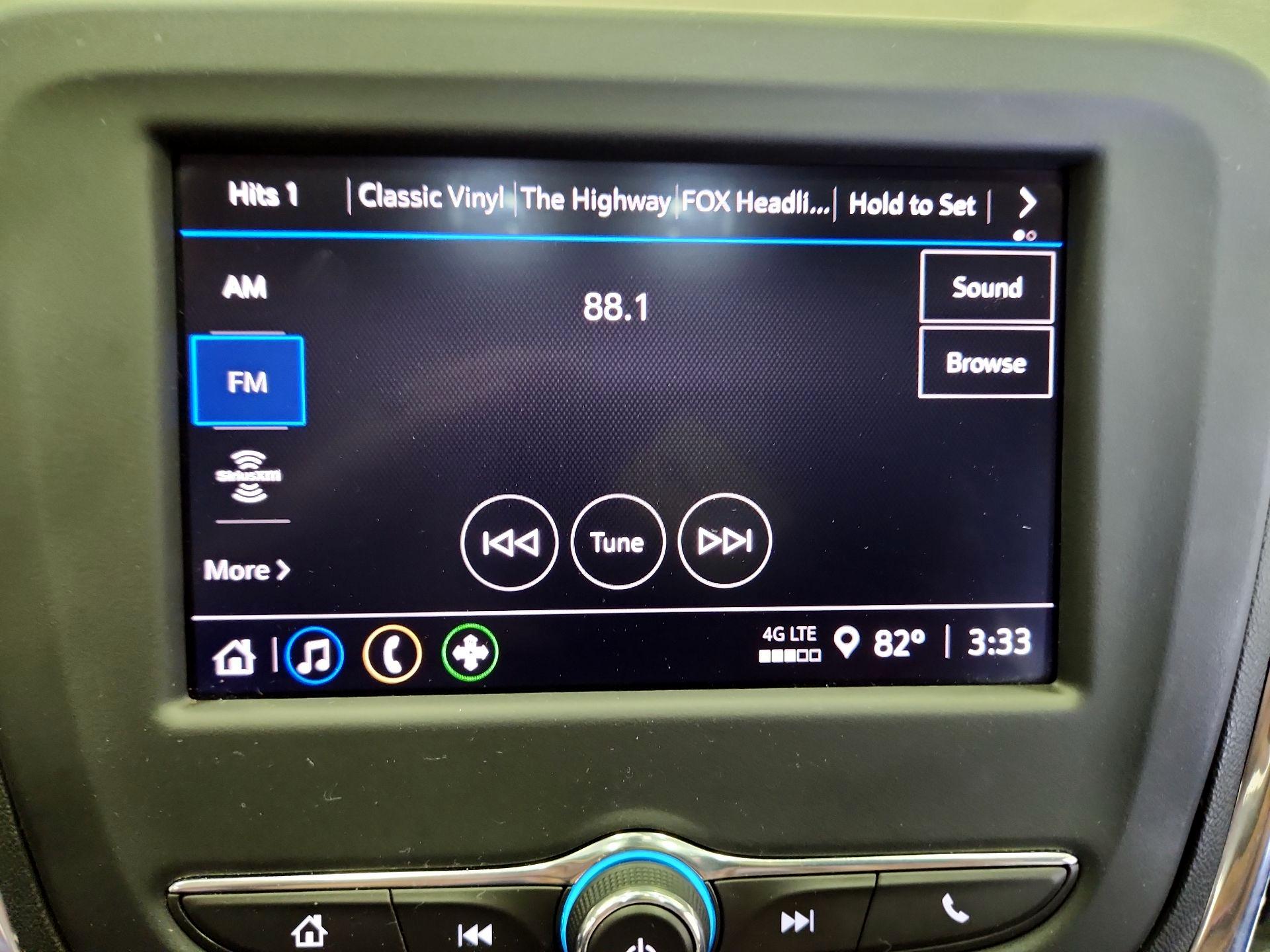 Thumbnail: 2022 Chevrolet Equinox - 16