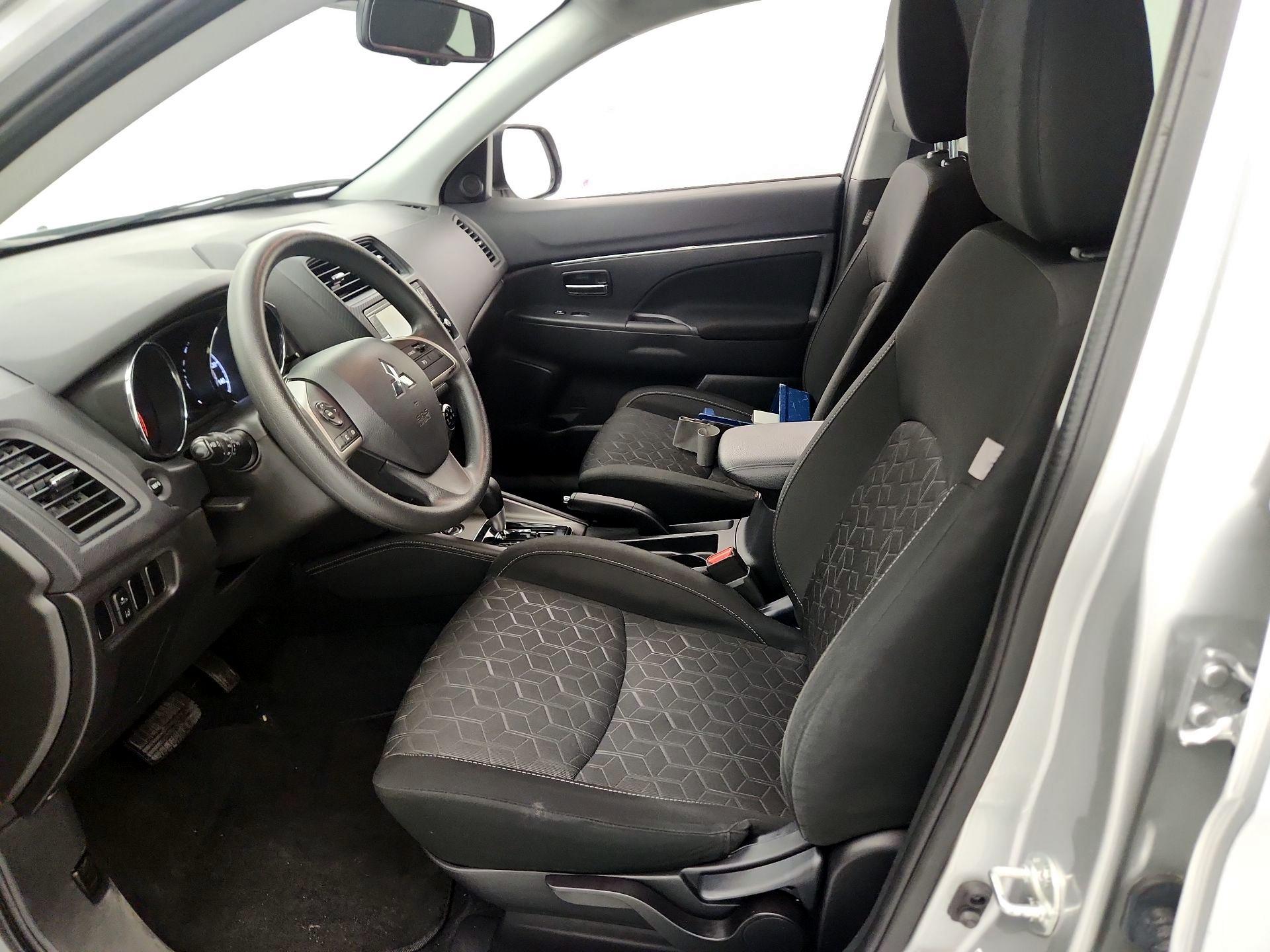 Thumbnail: 2024 Mitsubishi Outlander Sport - 11