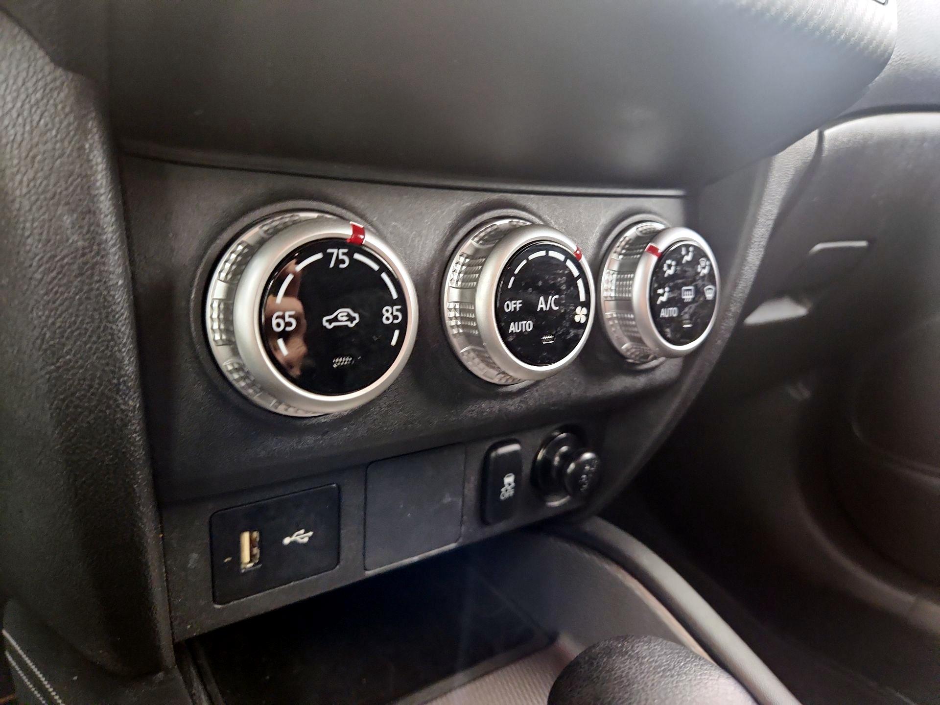 Thumbnail: 2024 Mitsubishi Outlander Sport - 16