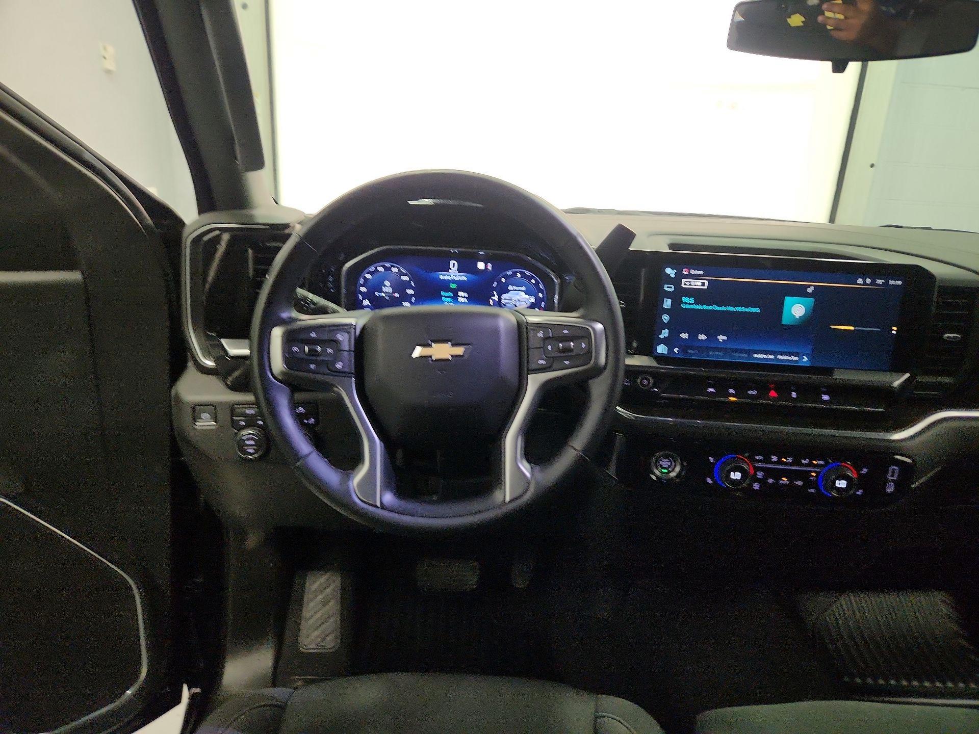 Thumbnail: 2023 Chevrolet Silverado 1500 - 10