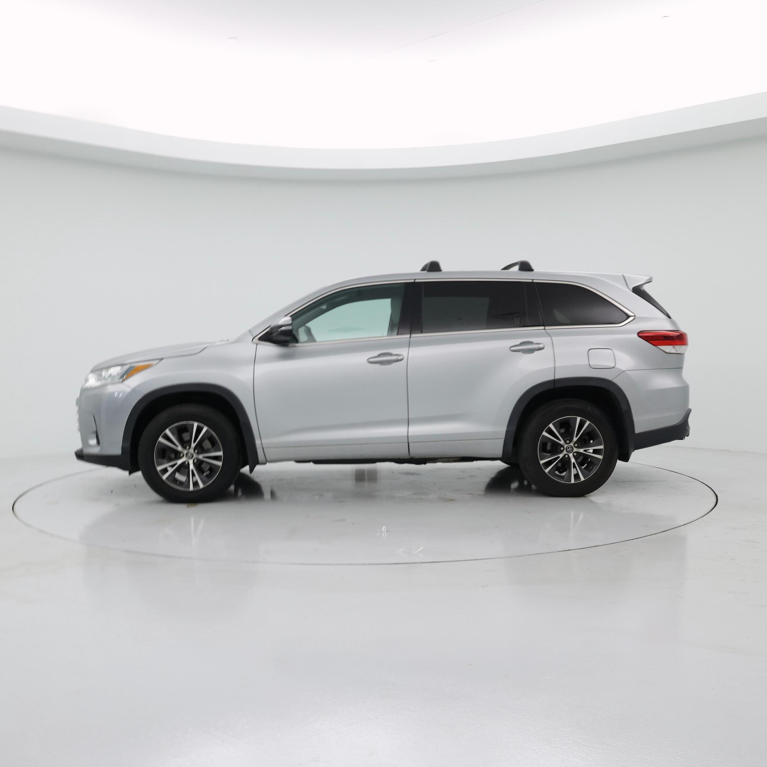 Thumbnail: 2018 Toyota Highlander - 3