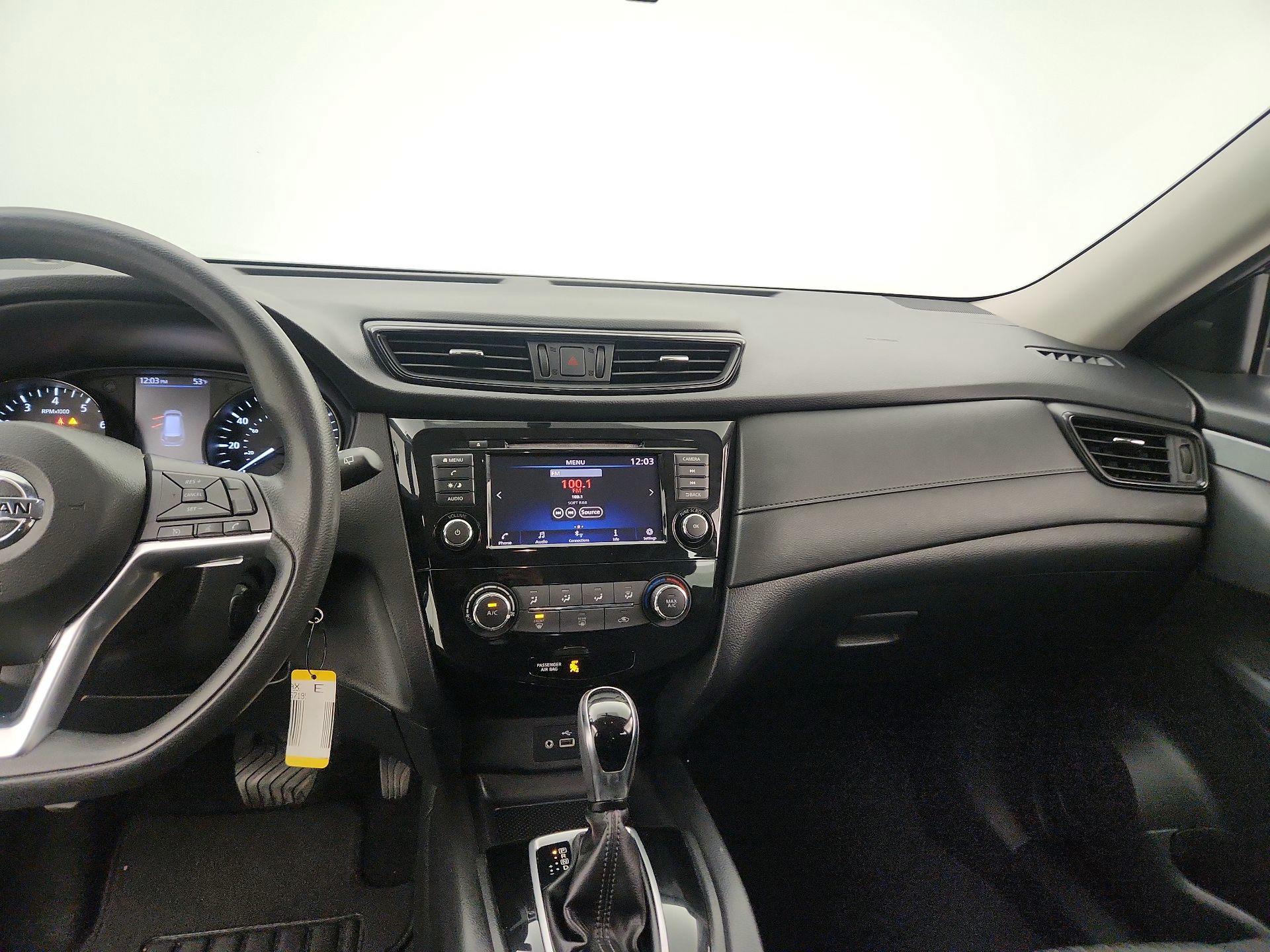 Thumbnail: 2018 Nissan Rogue - 9