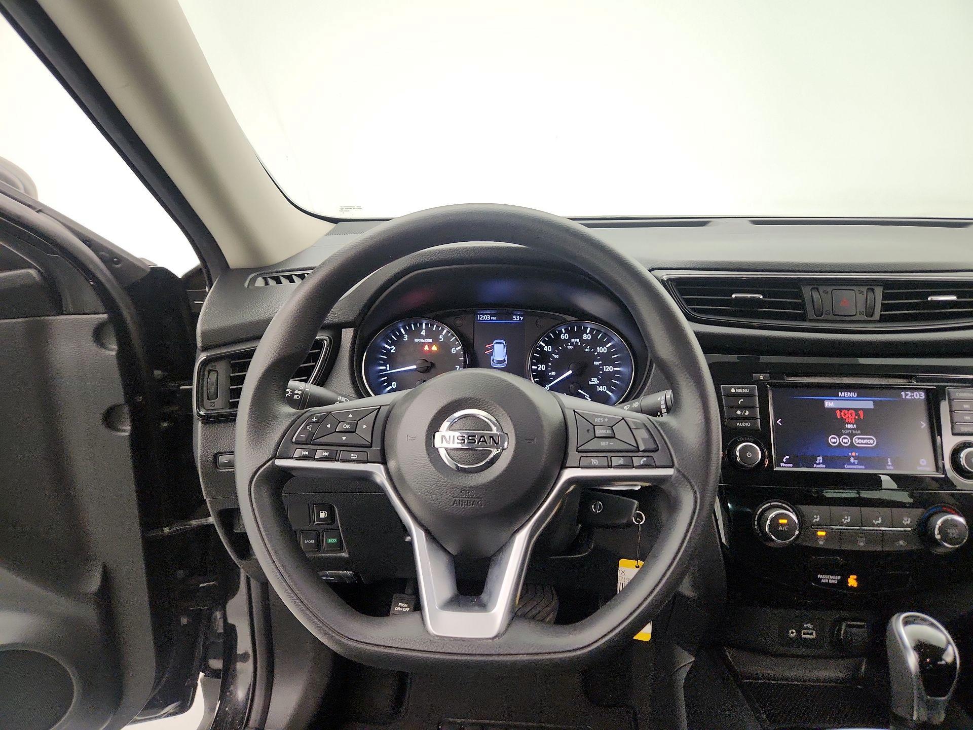 Thumbnail: 2018 Nissan Rogue - 10