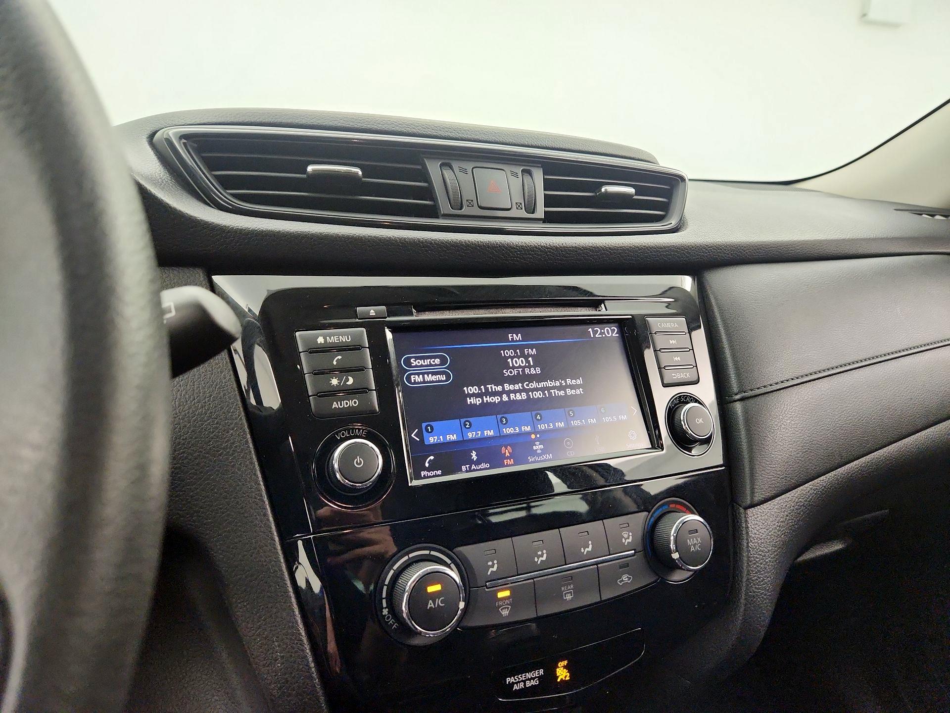 Thumbnail: 2018 Nissan Rogue - 15