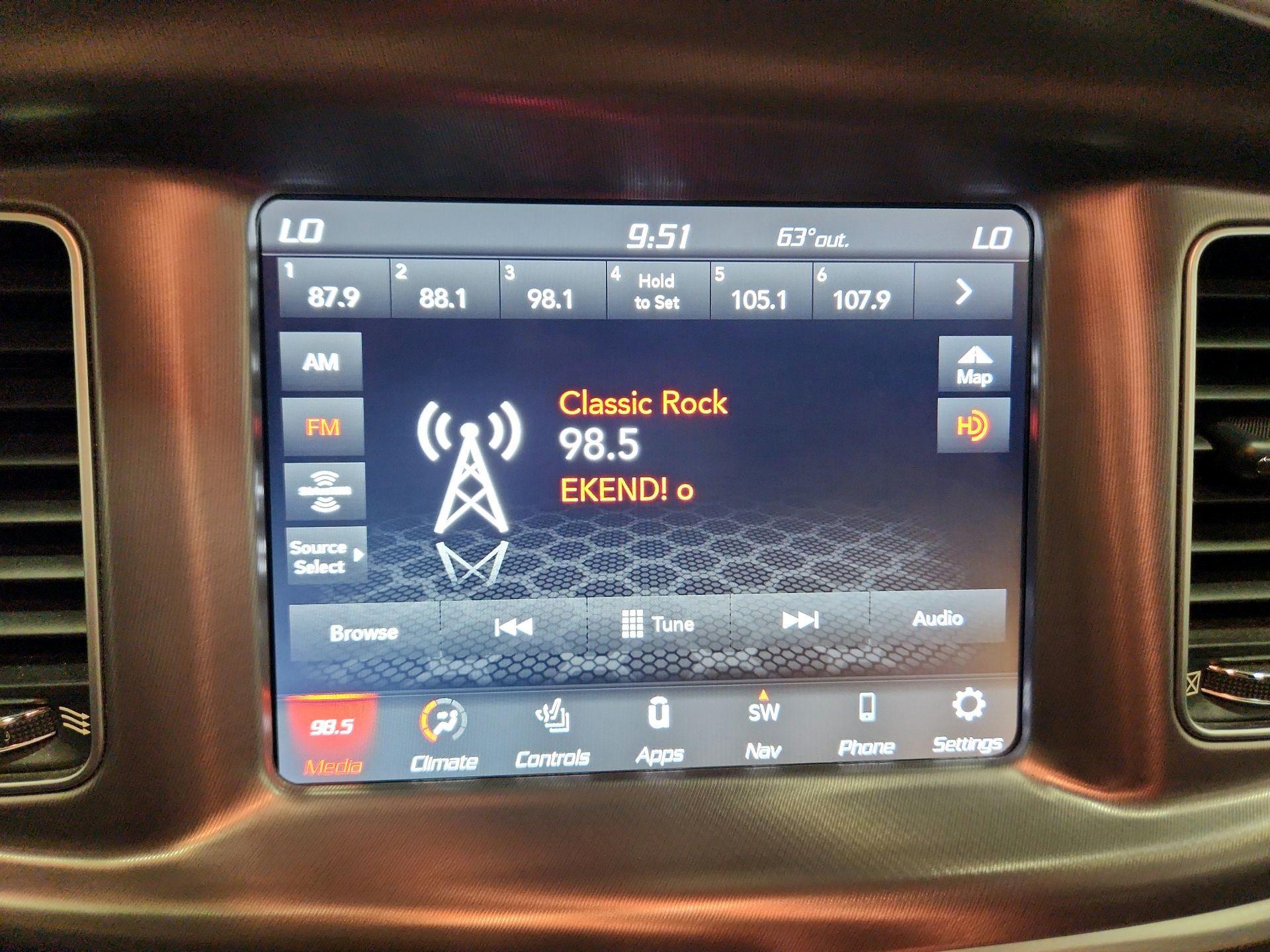 Thumbnail: 2020 Dodge Charger - 16