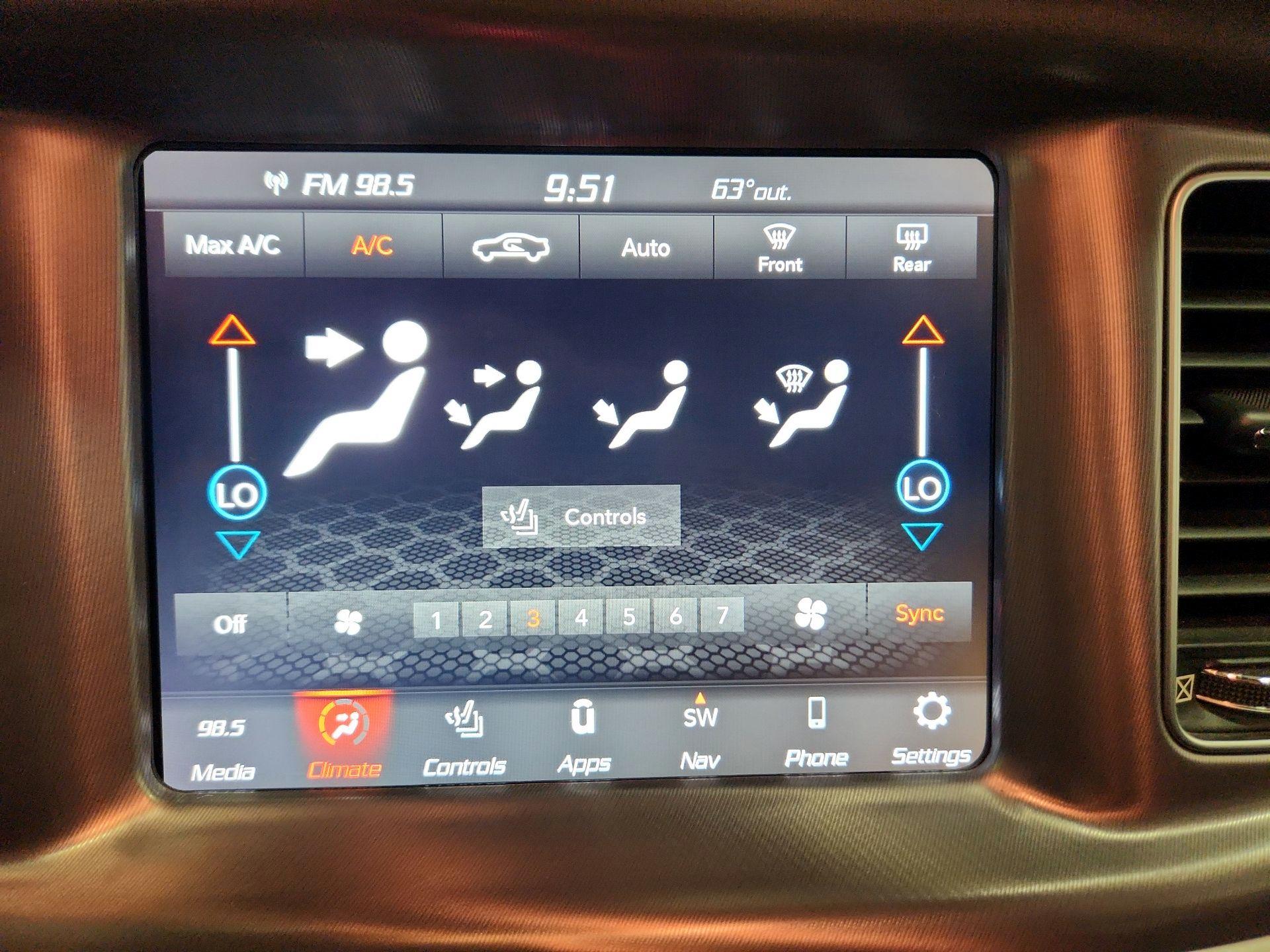 Thumbnail: 2020 Dodge Charger - 17