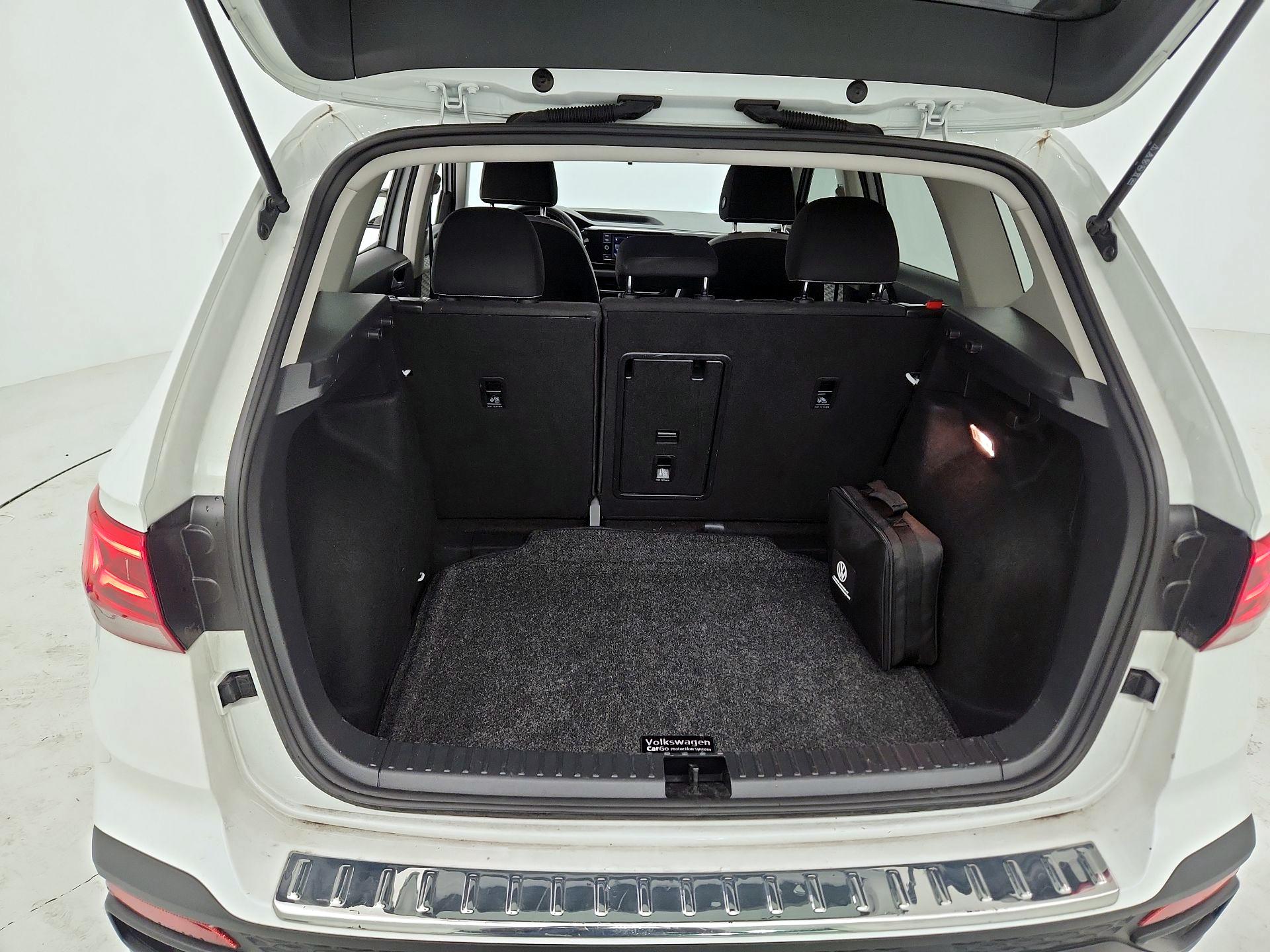 Thumbnail: 2023 Volkswagen Taos - 20