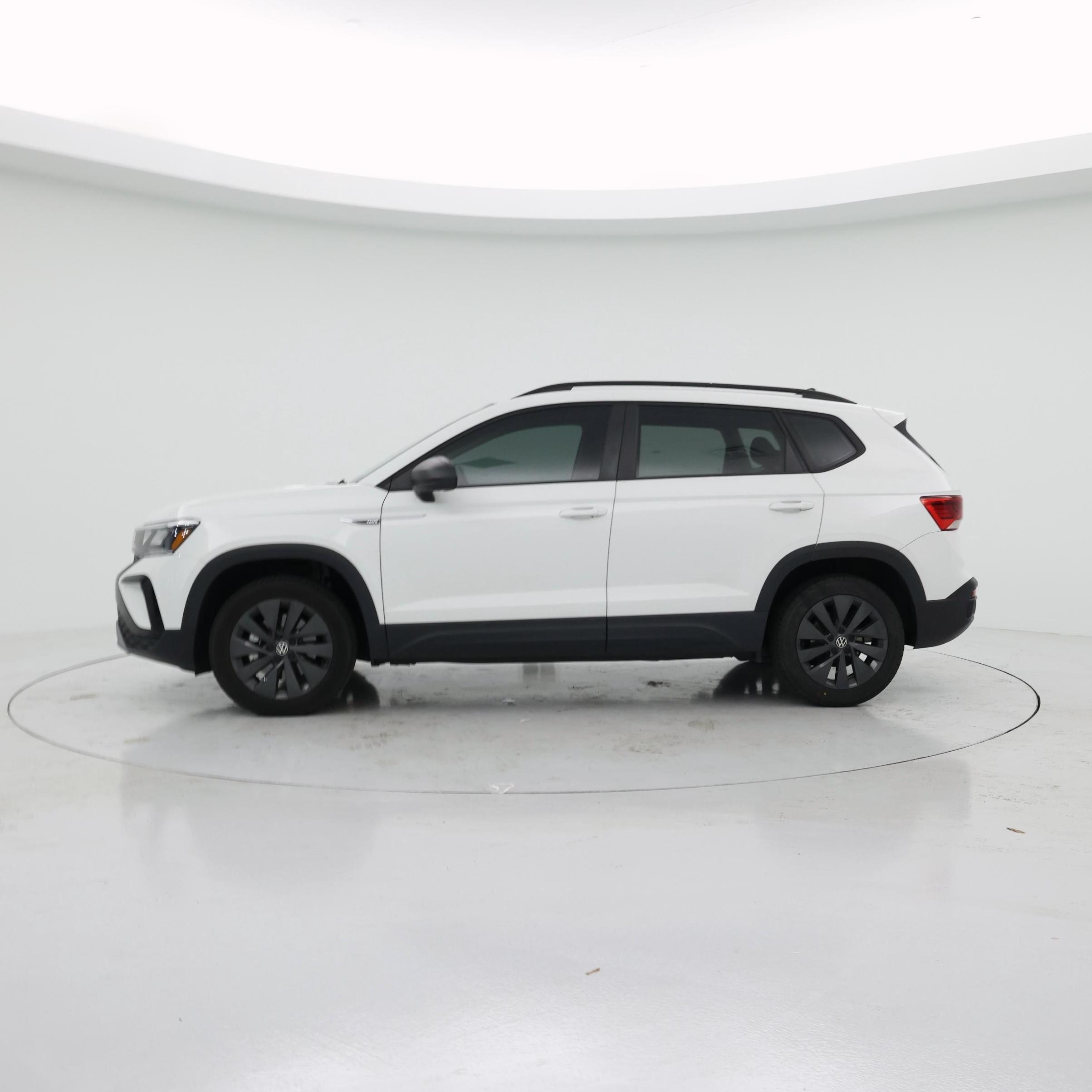 Thumbnail: 2023 Volkswagen Taos - 3