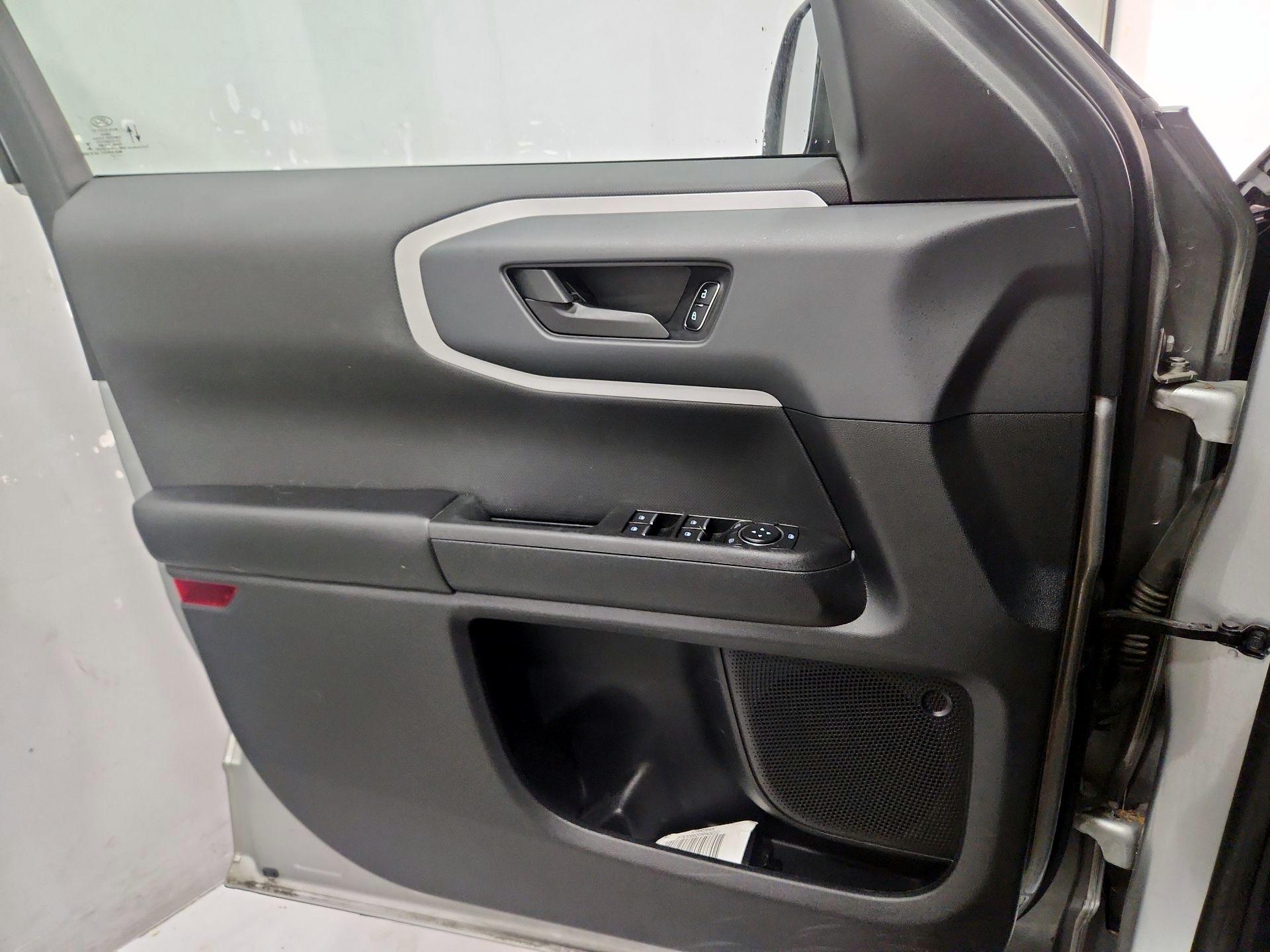 Thumbnail: 2021 Ford Bronco Sport - 12