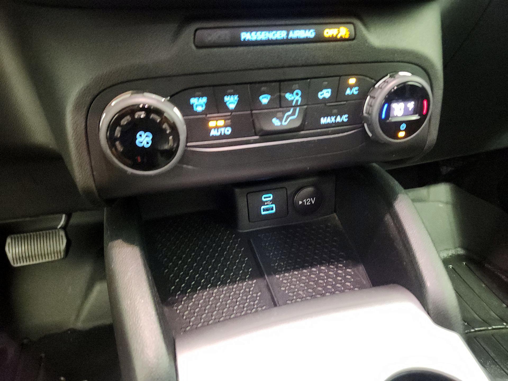 Thumbnail: 2021 Ford Bronco Sport - 16