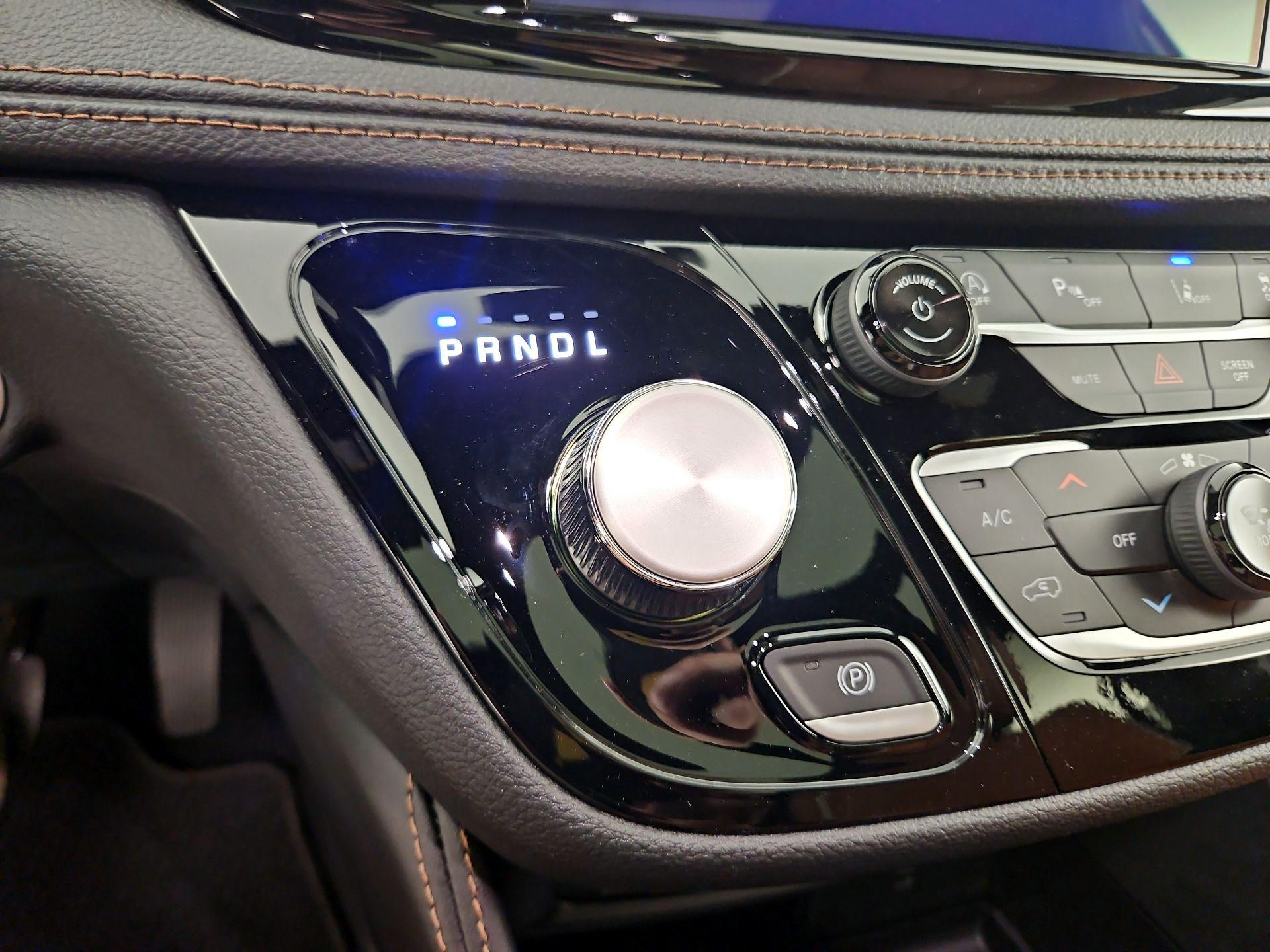 Thumbnail: 2026 Chrysler Pacifica - 18