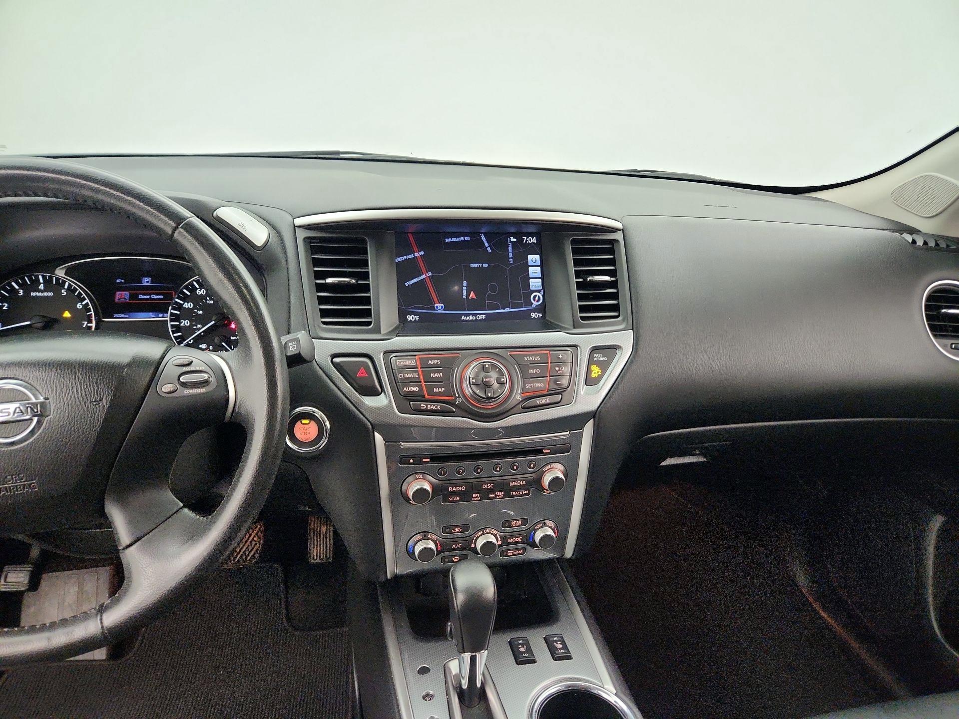 Thumbnail: 2017 Nissan Pathfinder - 9