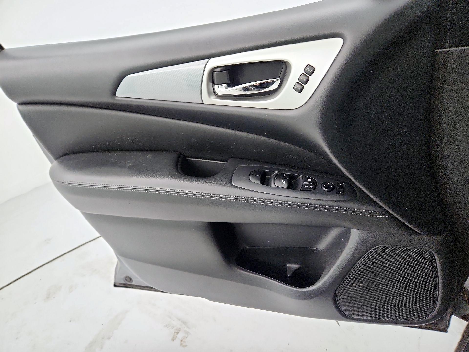 Thumbnail: 2017 Nissan Pathfinder - 12