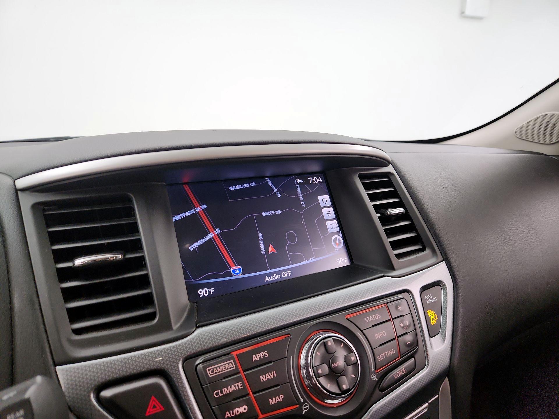 Thumbnail: 2017 Nissan Pathfinder - 14