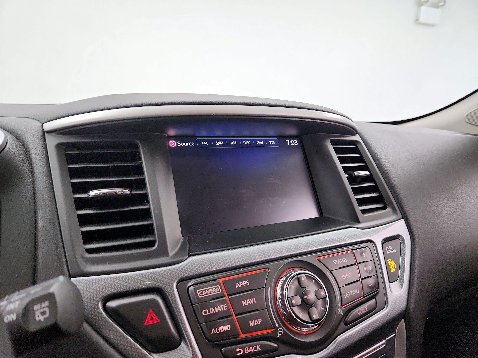 Thumbnail: 2017 Nissan Pathfinder - 16