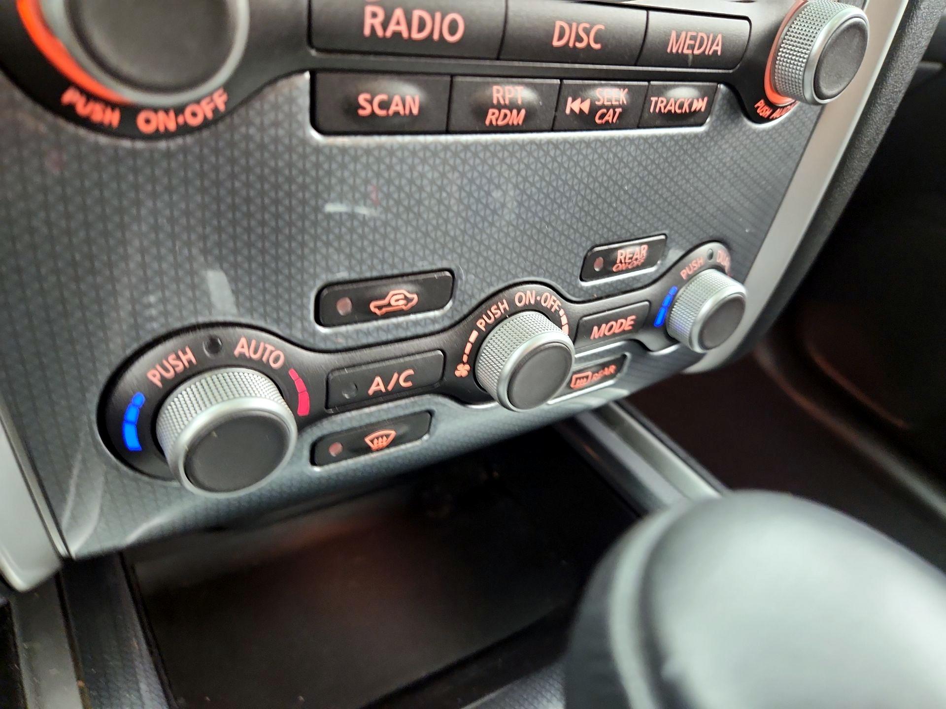 Thumbnail: 2017 Nissan Pathfinder - 17