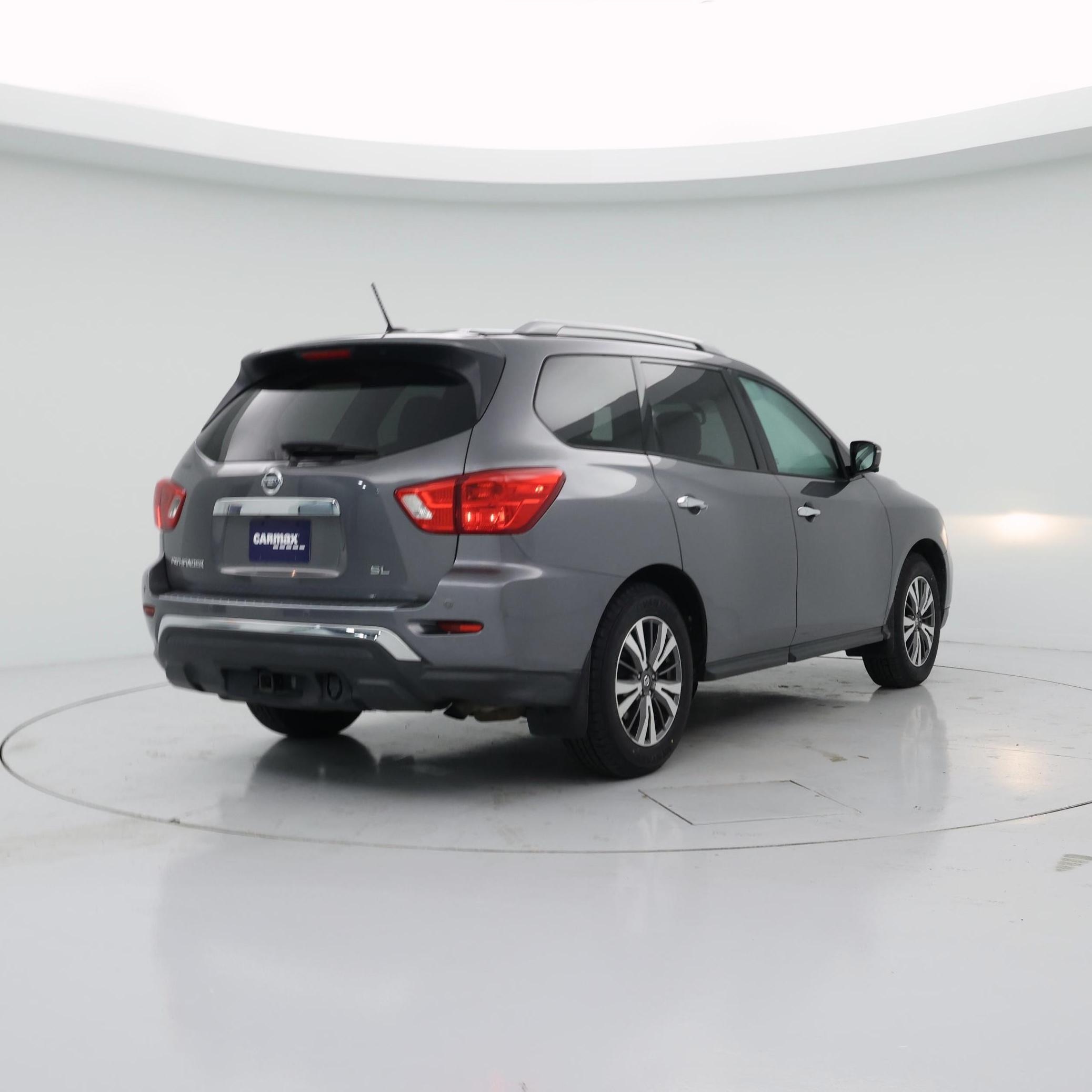 Thumbnail: 2017 Nissan Pathfinder - 8