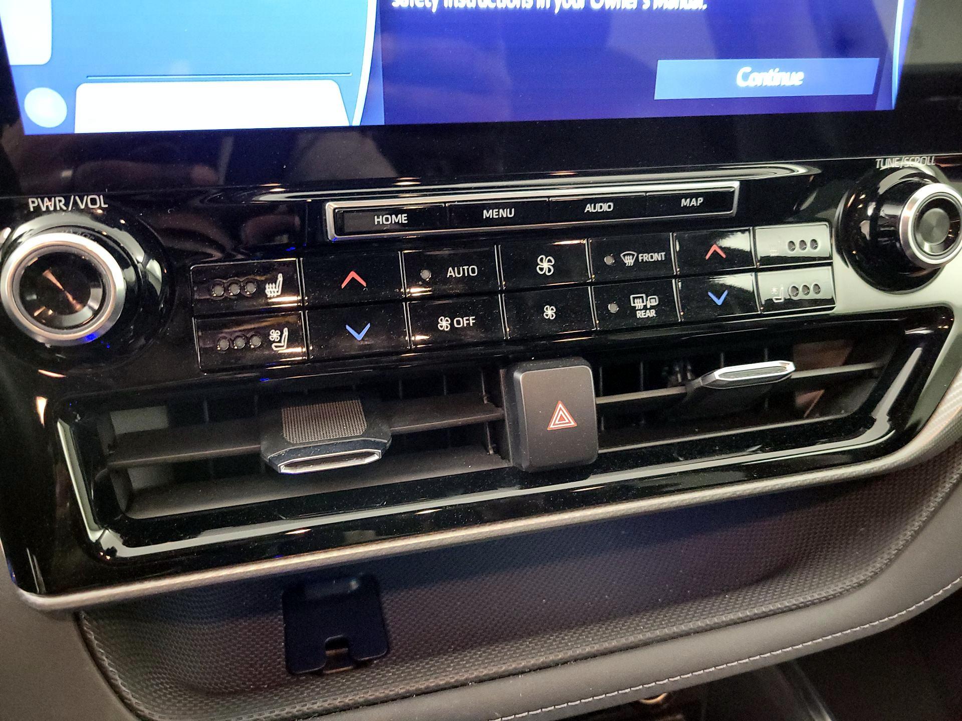 Thumbnail: 2021 Toyota Highlander - 17