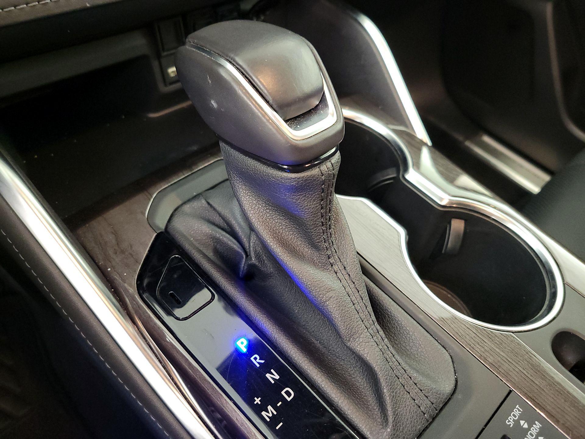 Thumbnail: 2021 Toyota Highlander - 18