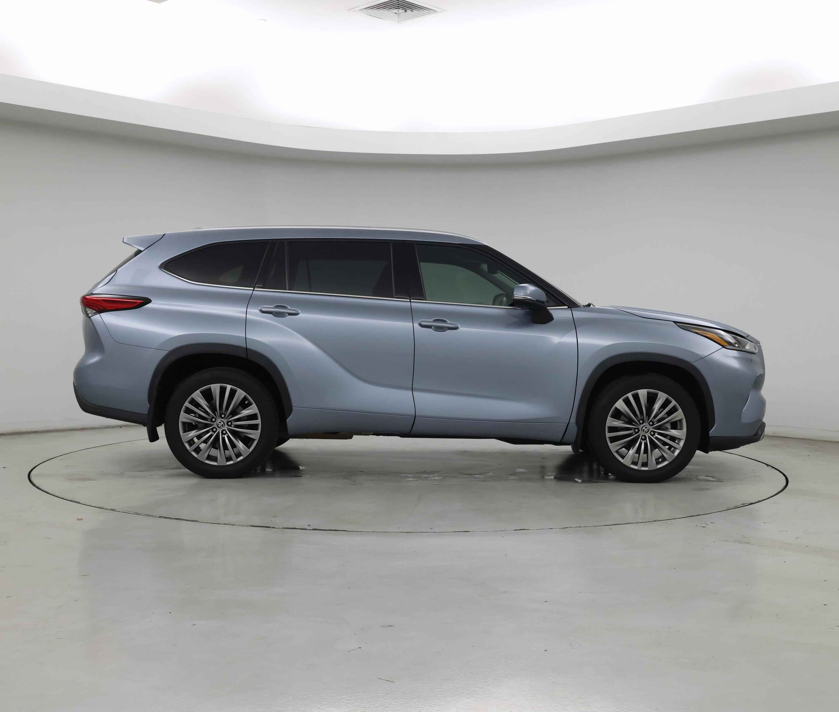 Thumbnail: 2021 Toyota Highlander - 7
