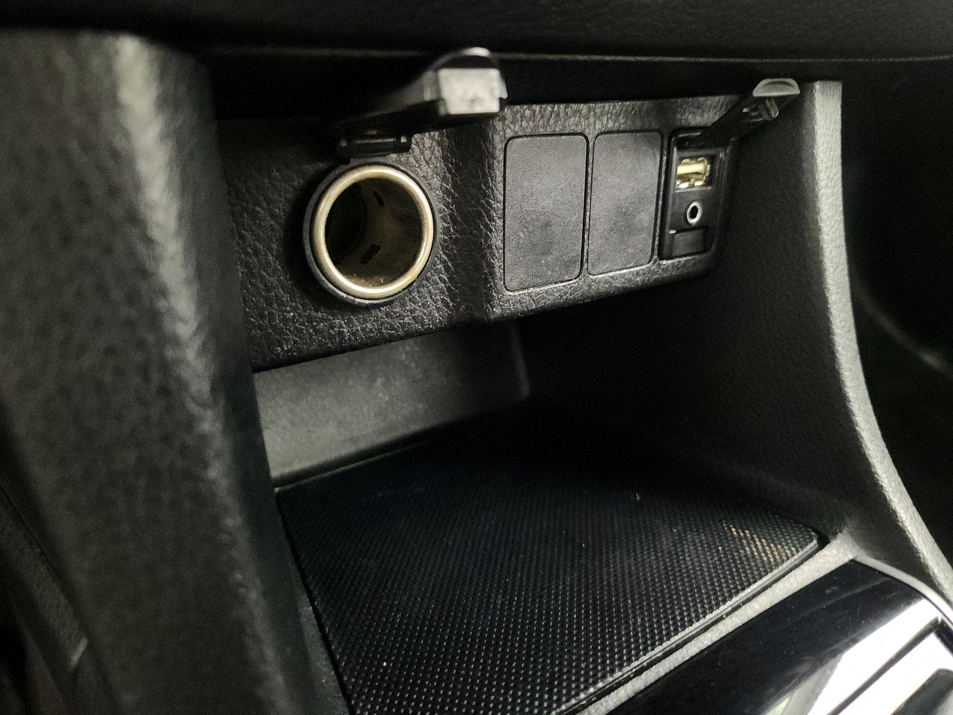 Thumbnail: 2016 Toyota Corolla - 18