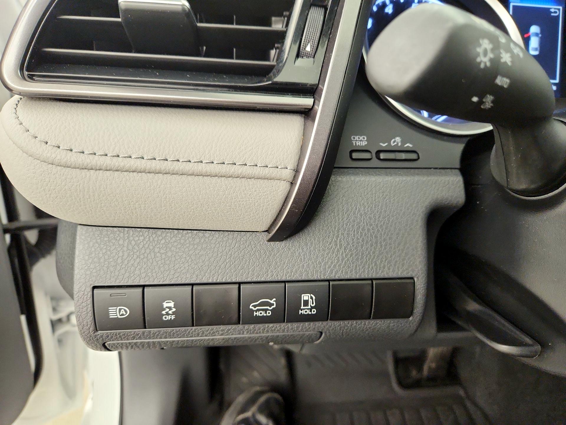 Thumbnail: 2023 Toyota Camry - 13