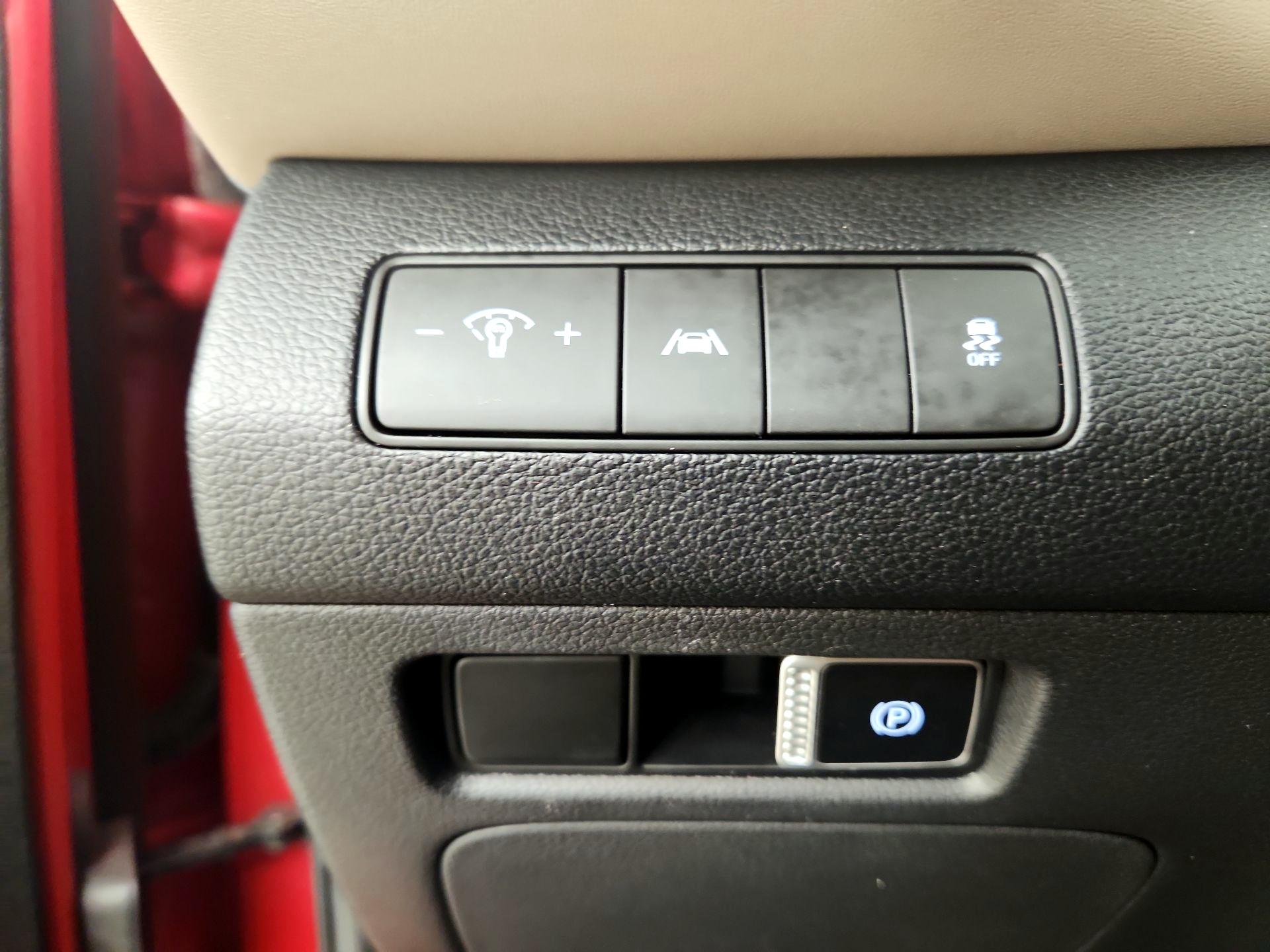 Thumbnail: 2022 Hyundai Santa Fe - 13