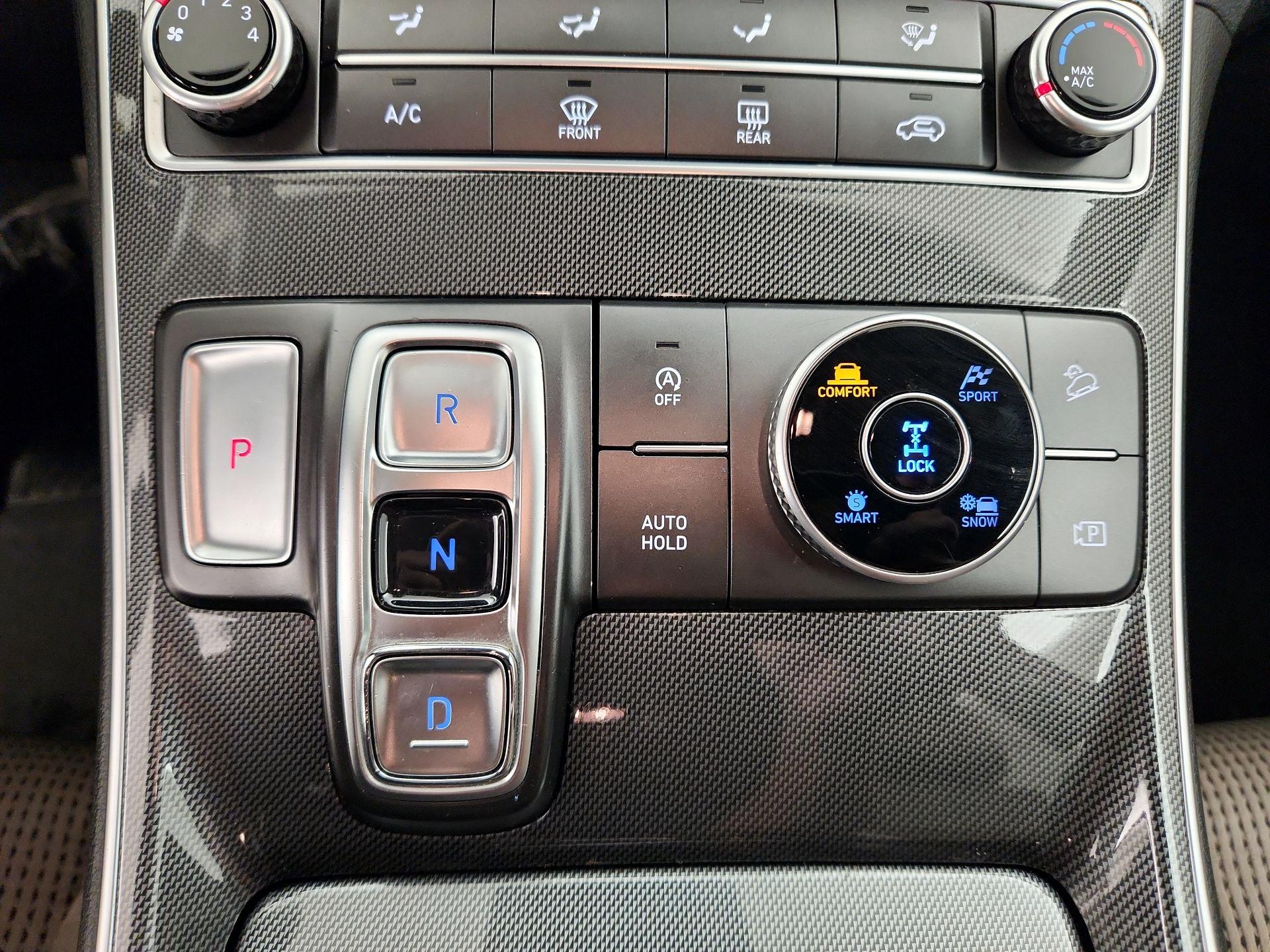 Thumbnail: 2022 Hyundai Santa Fe - 17