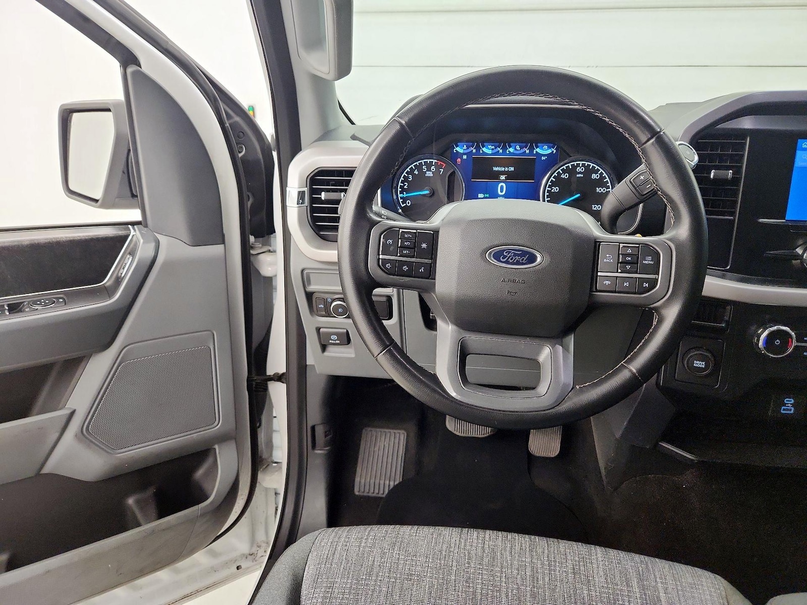 2023 Ford F-150 XLT - Photo 11