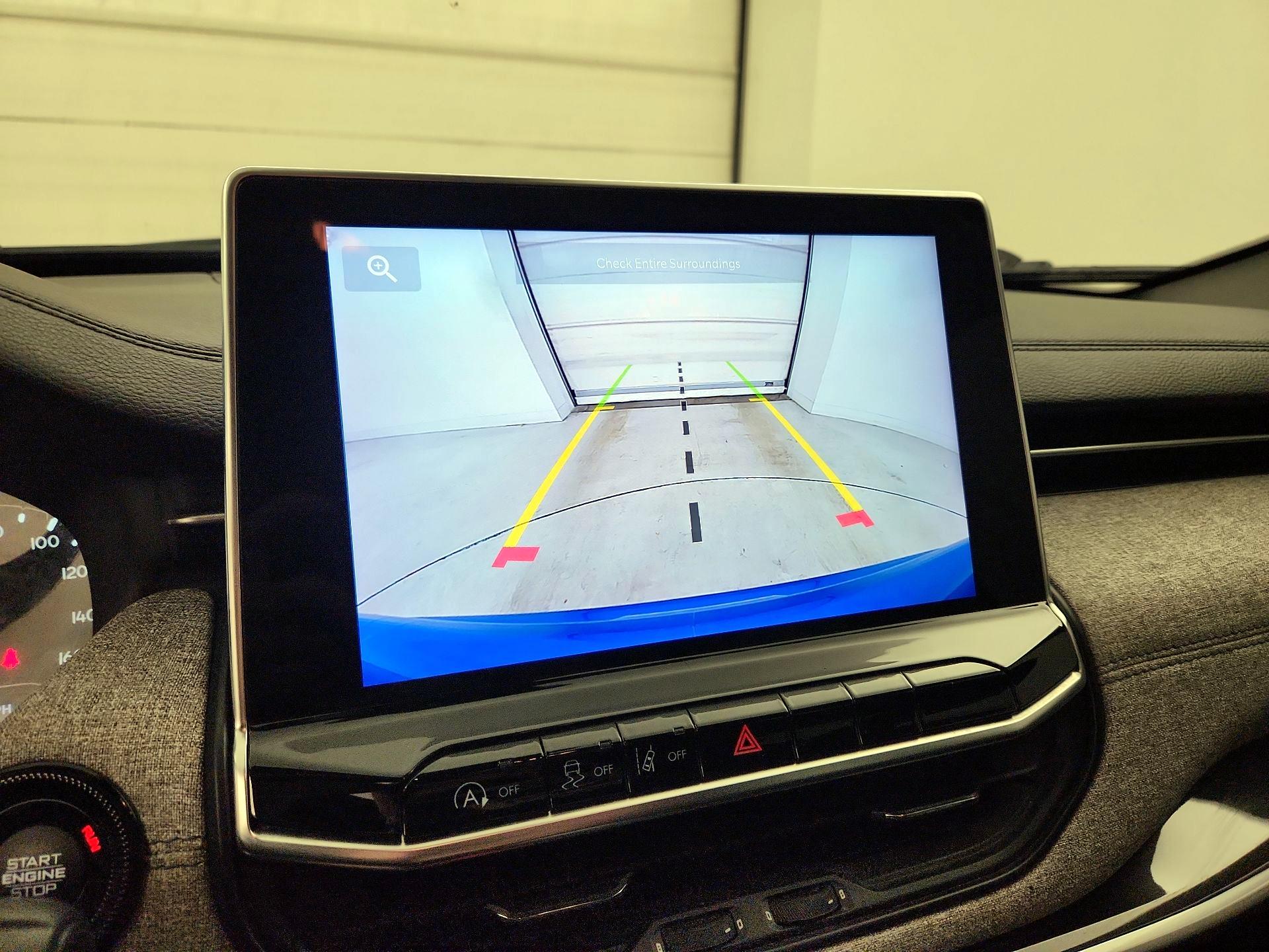 Thumbnail: 2023 Jeep Compass - 14