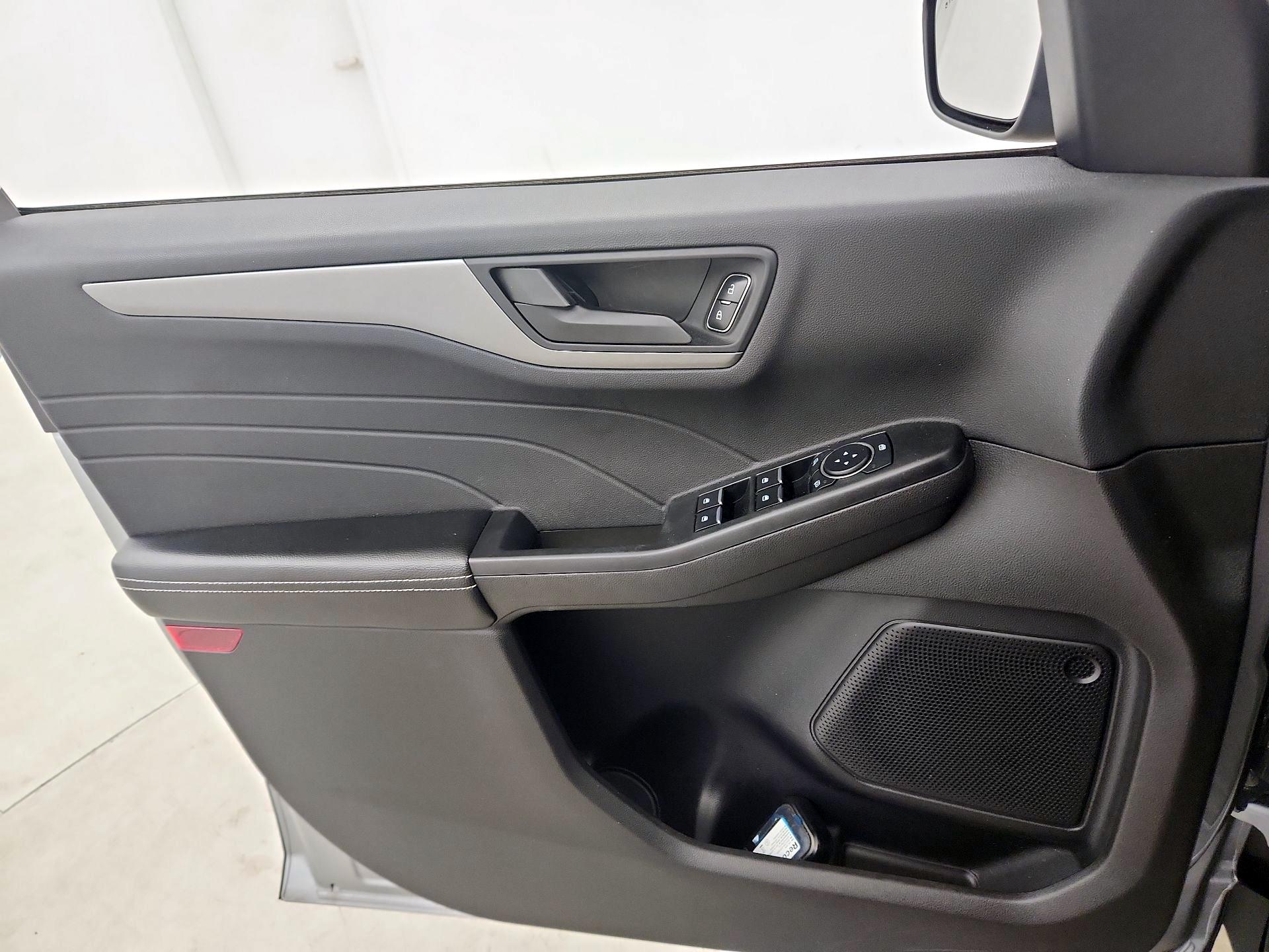 Thumbnail: 2023 Ford Escape - 12