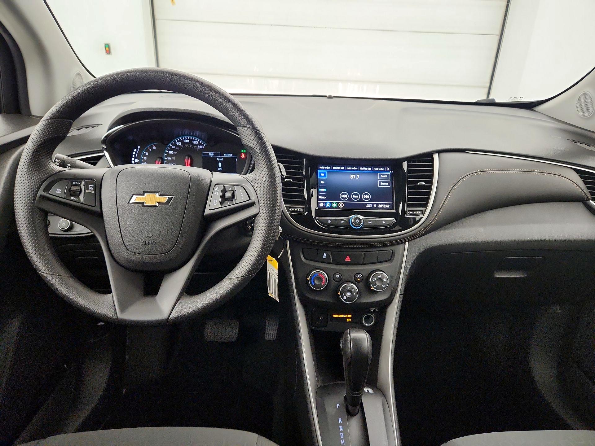 Thumbnail: 2022 Chevrolet Trax - 9