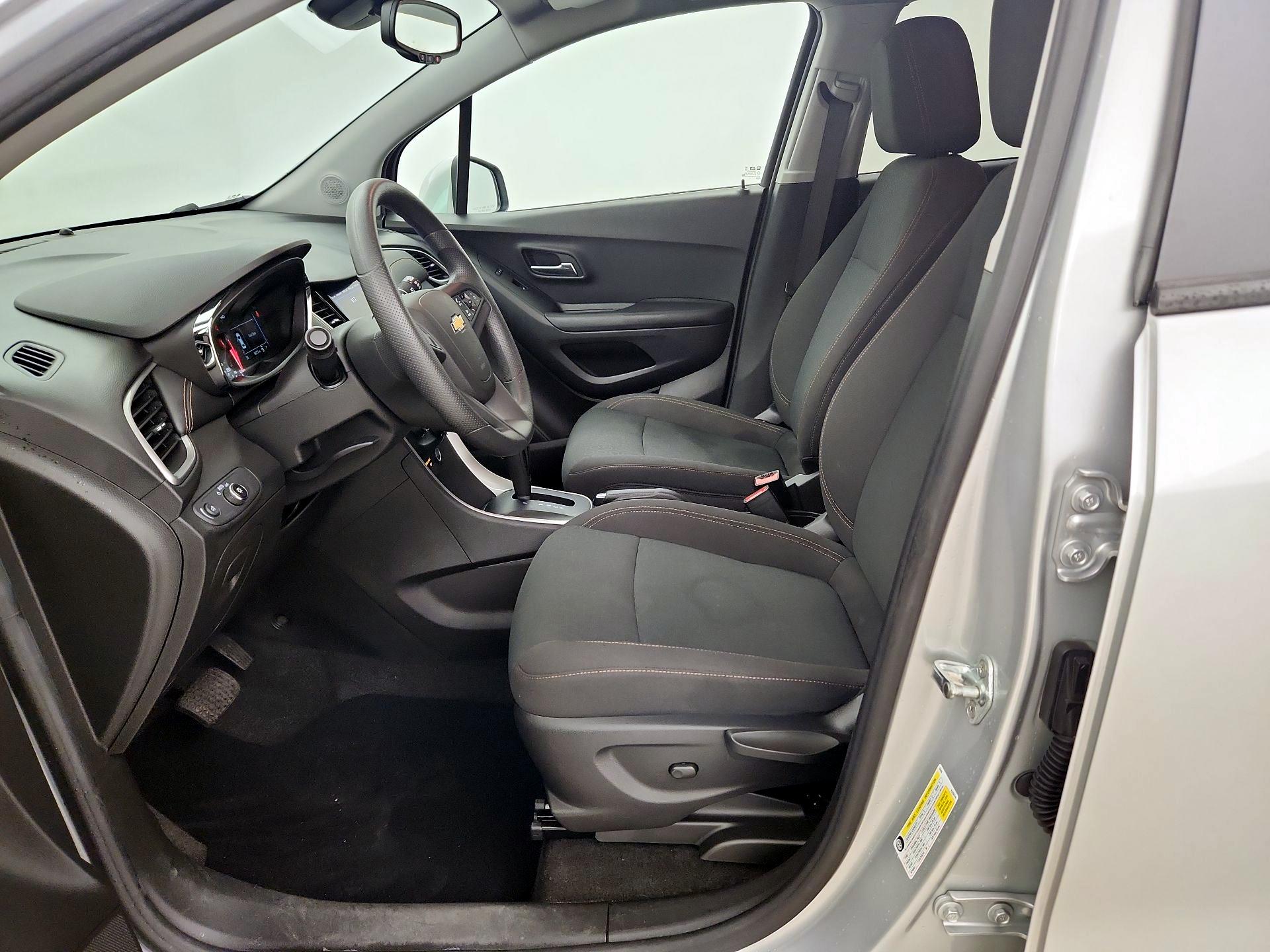 Thumbnail: 2022 Chevrolet Trax - 11