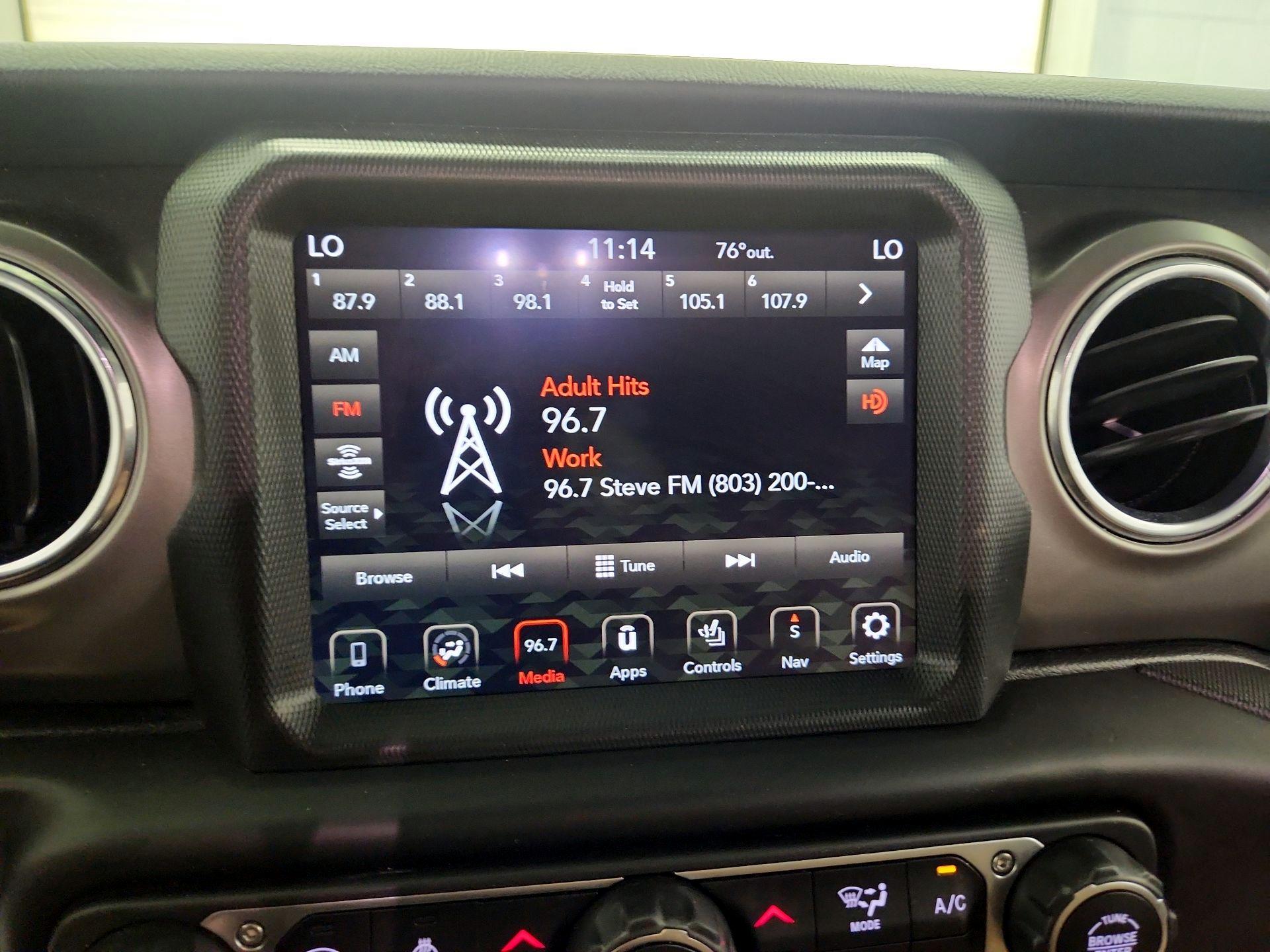 Thumbnail: 2021 Jeep Gladiator - 16