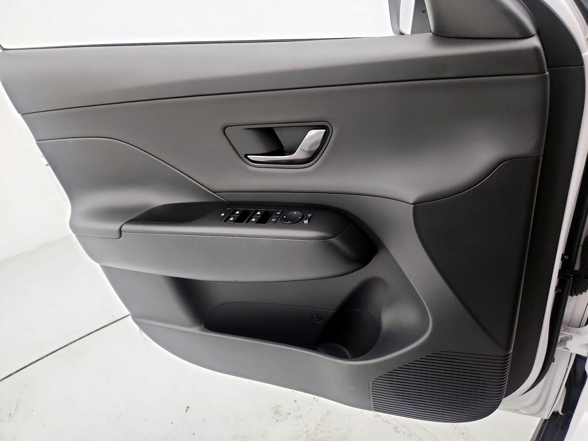 Thumbnail: 2025 Hyundai Kona - 12