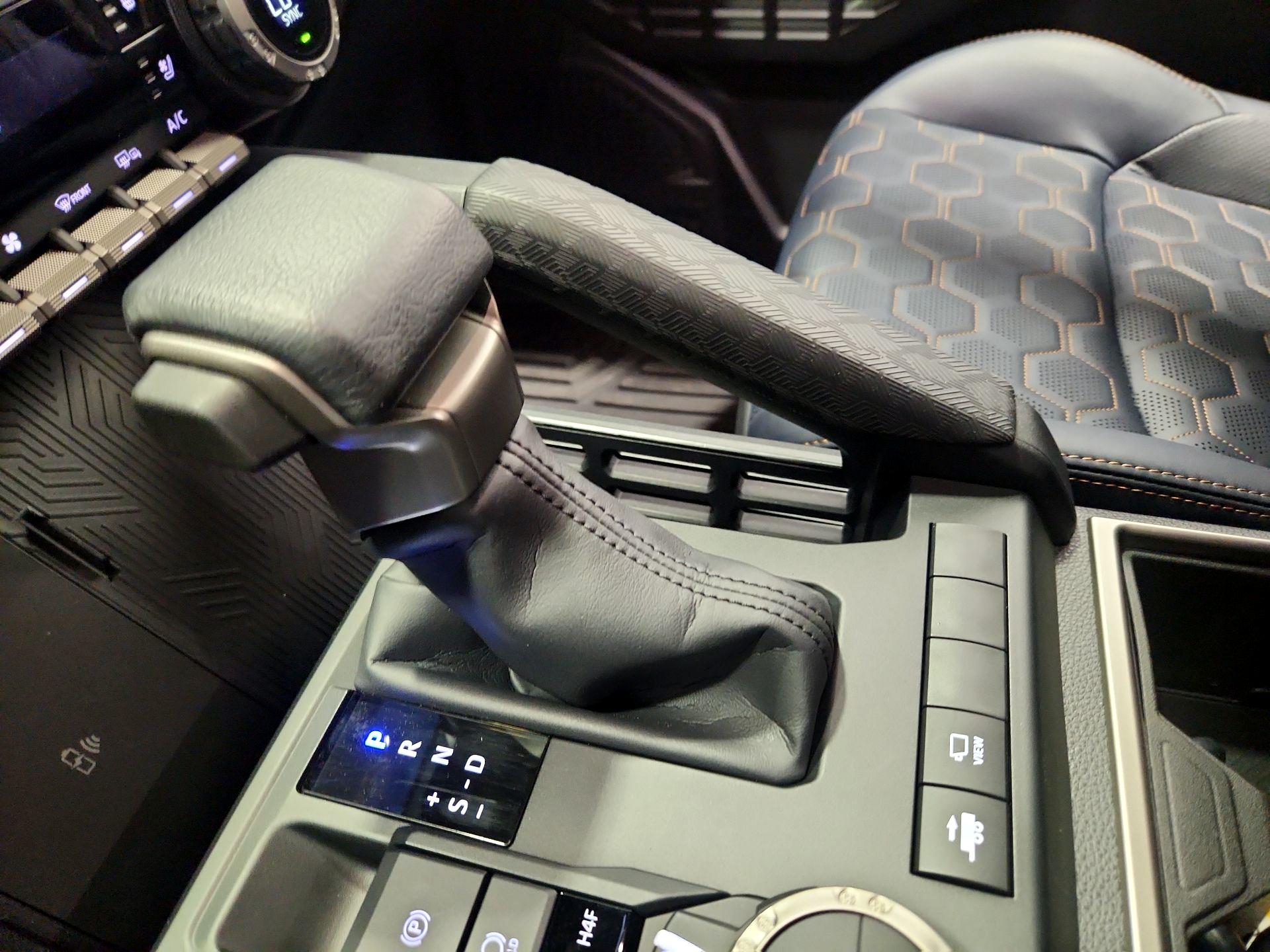 Thumbnail: 2025 Toyota 4Runner - 17