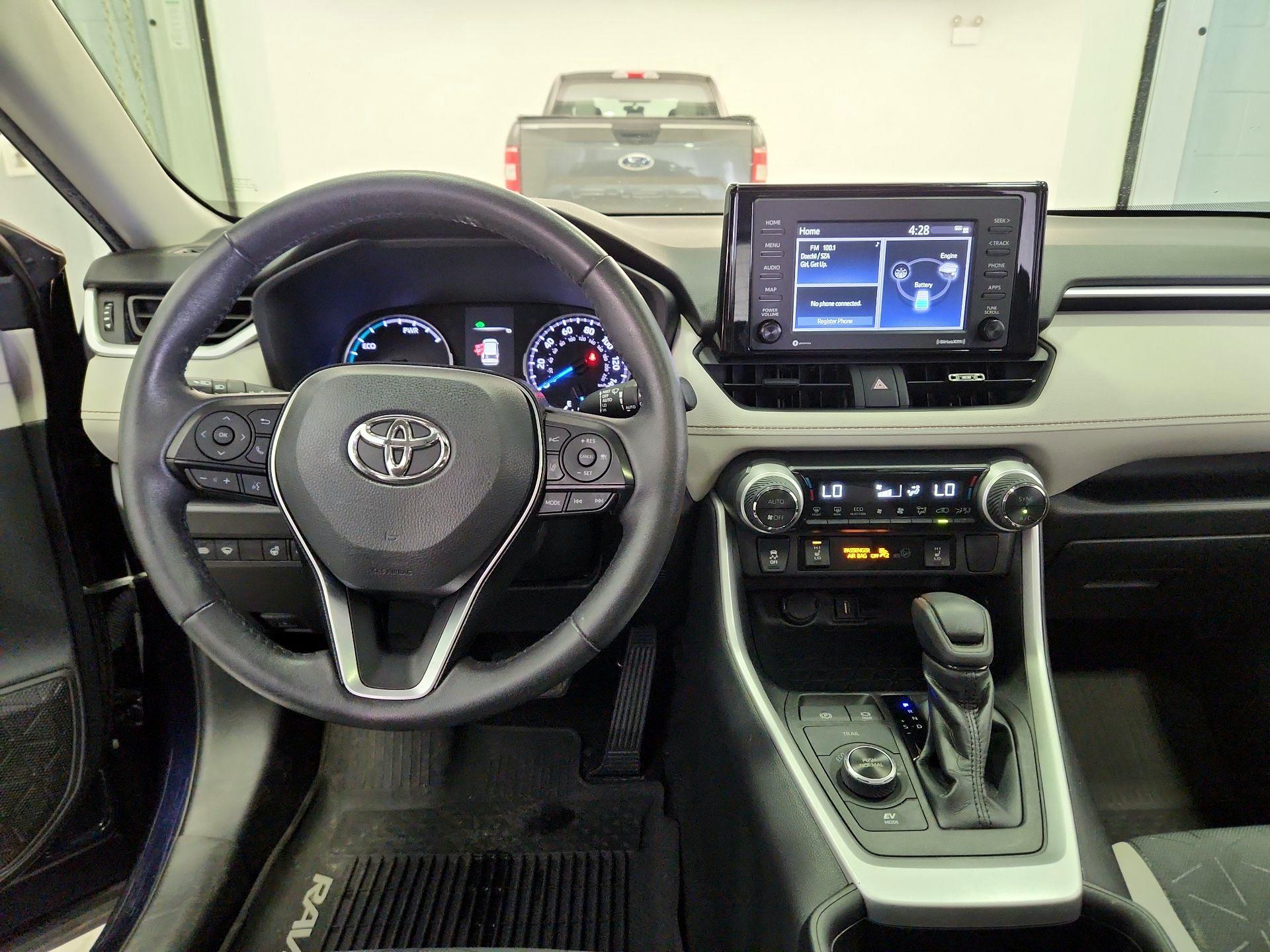 Thumbnail: 2021 Toyota RAV4 - 9