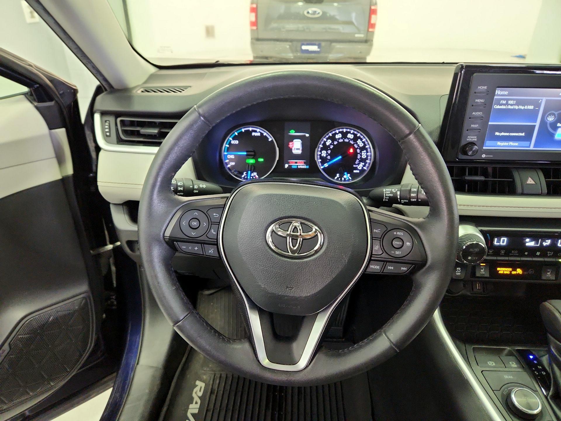 Thumbnail: 2021 Toyota RAV4 - 10