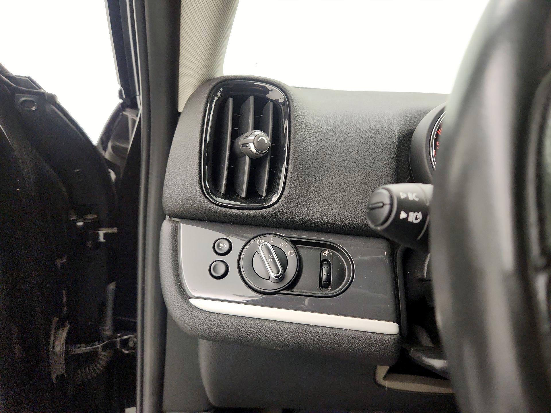 Thumbnail: 2020 MINI Cooper Countryman - 13