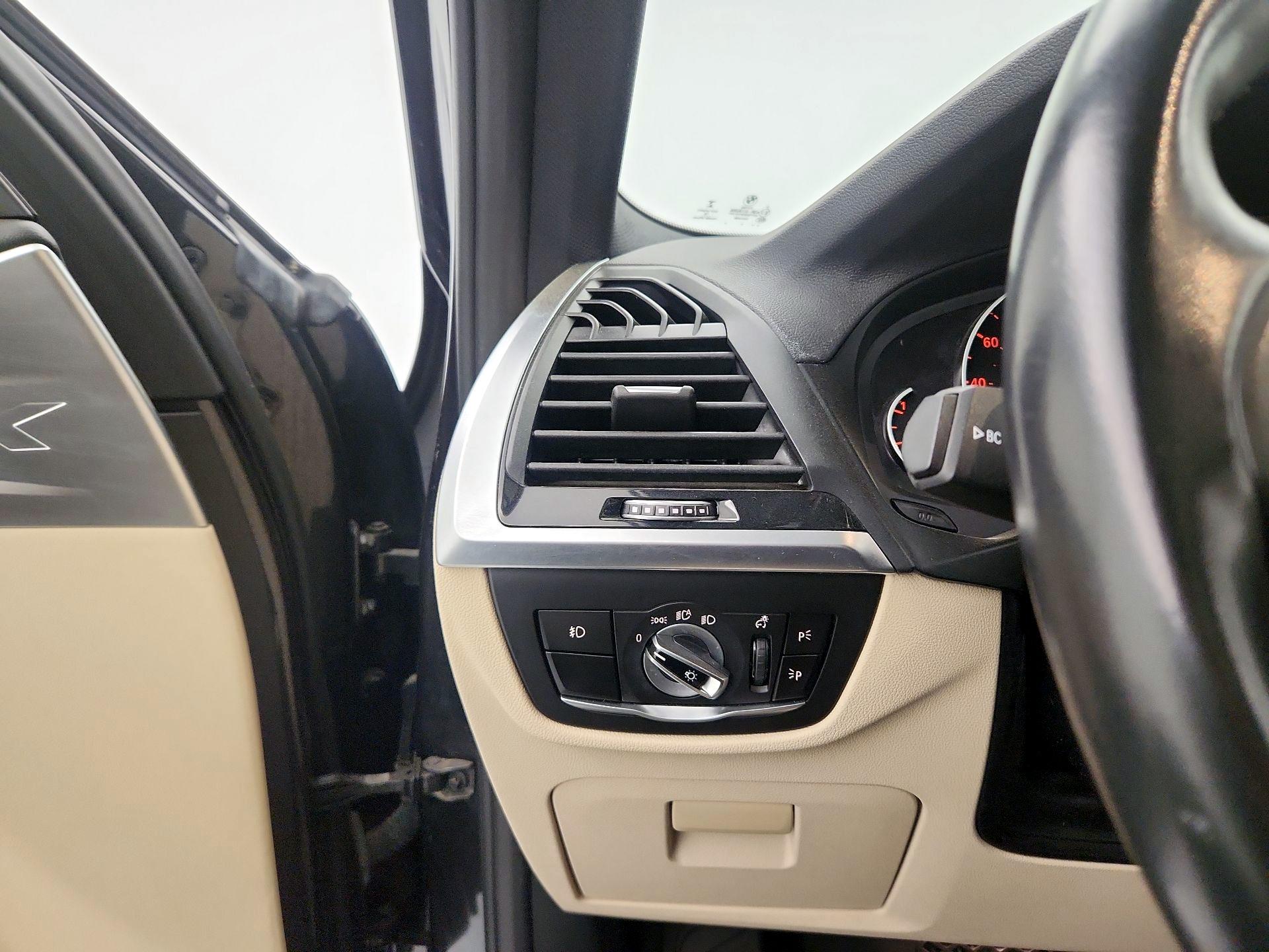 Thumbnail: 2019 BMW X3 - 13
