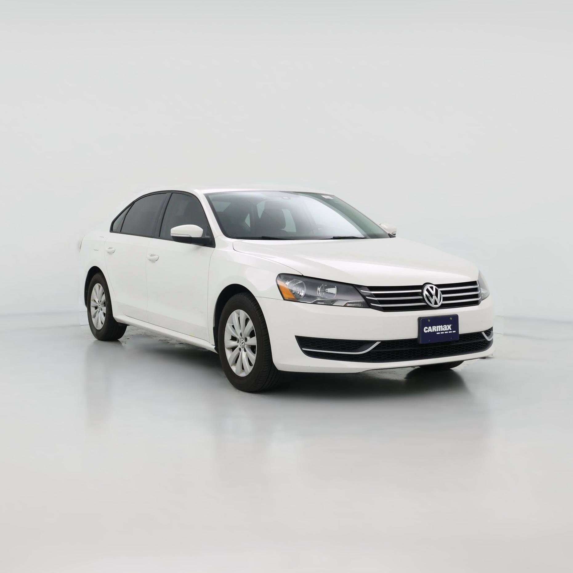 Thumbnail: 2015 Volkswagen Passat - 1