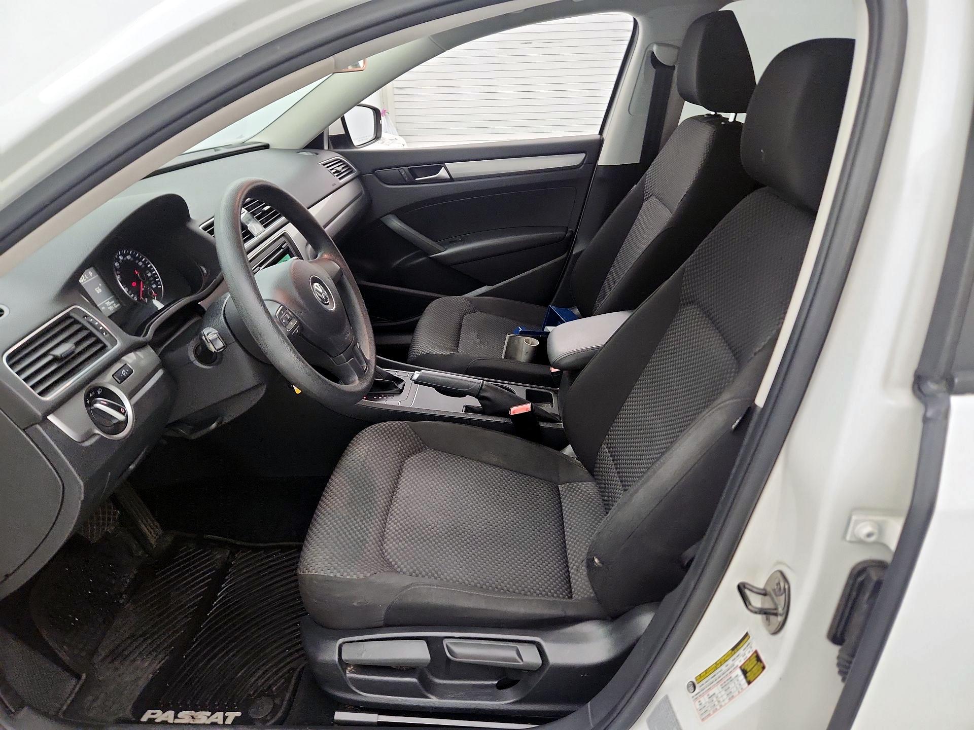 Thumbnail: 2015 Volkswagen Passat - 11