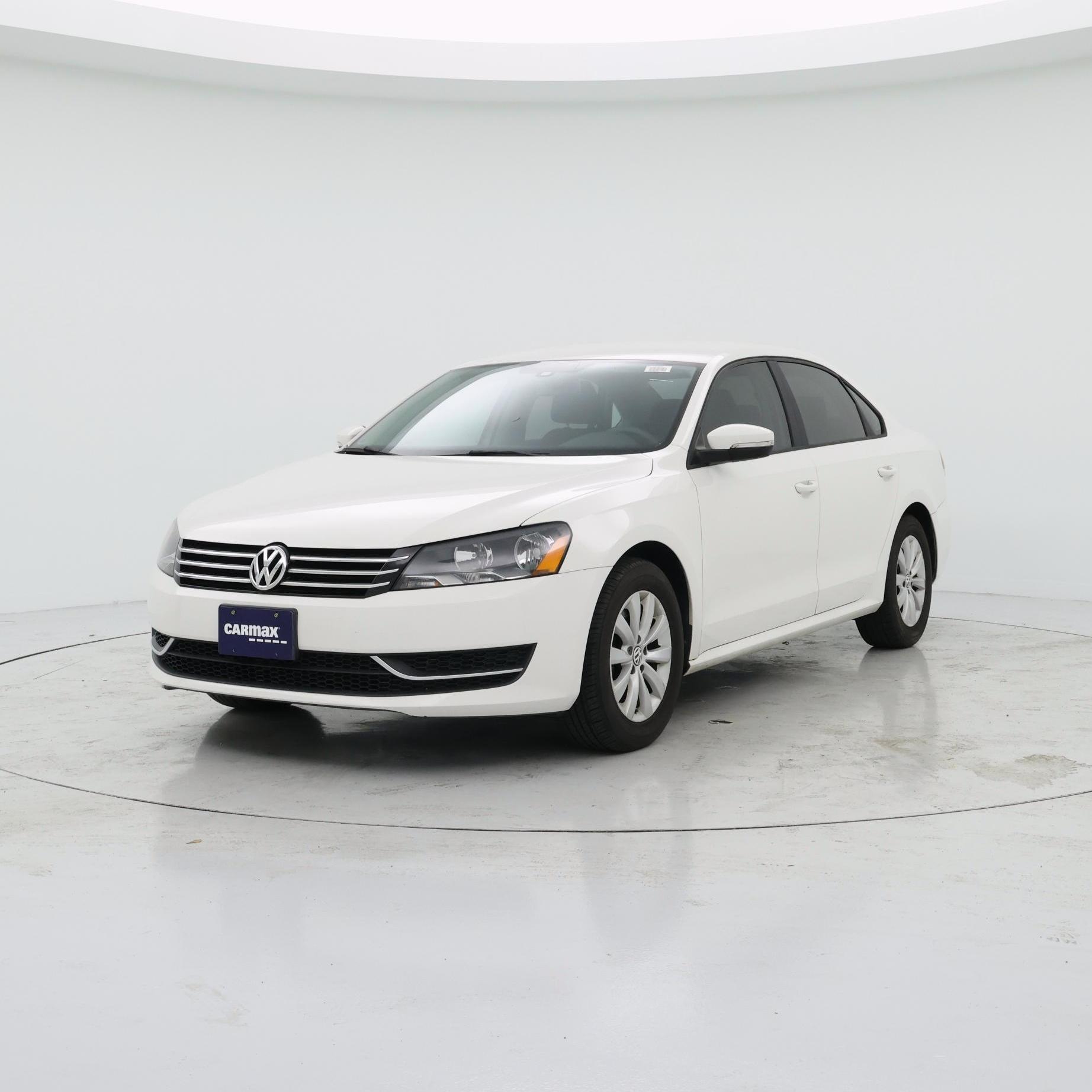 Thumbnail: 2015 Volkswagen Passat - 4