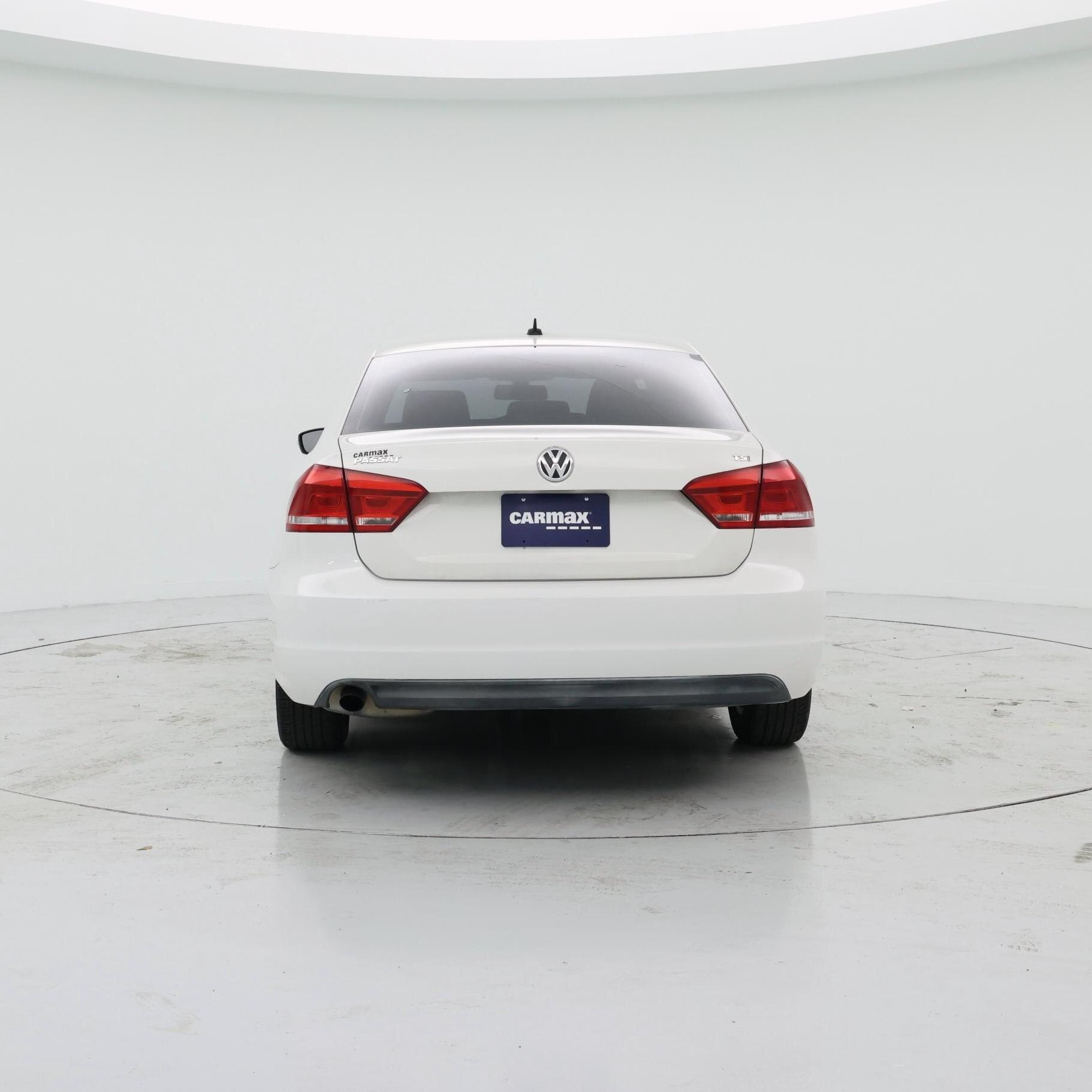 Thumbnail: 2015 Volkswagen Passat - 6