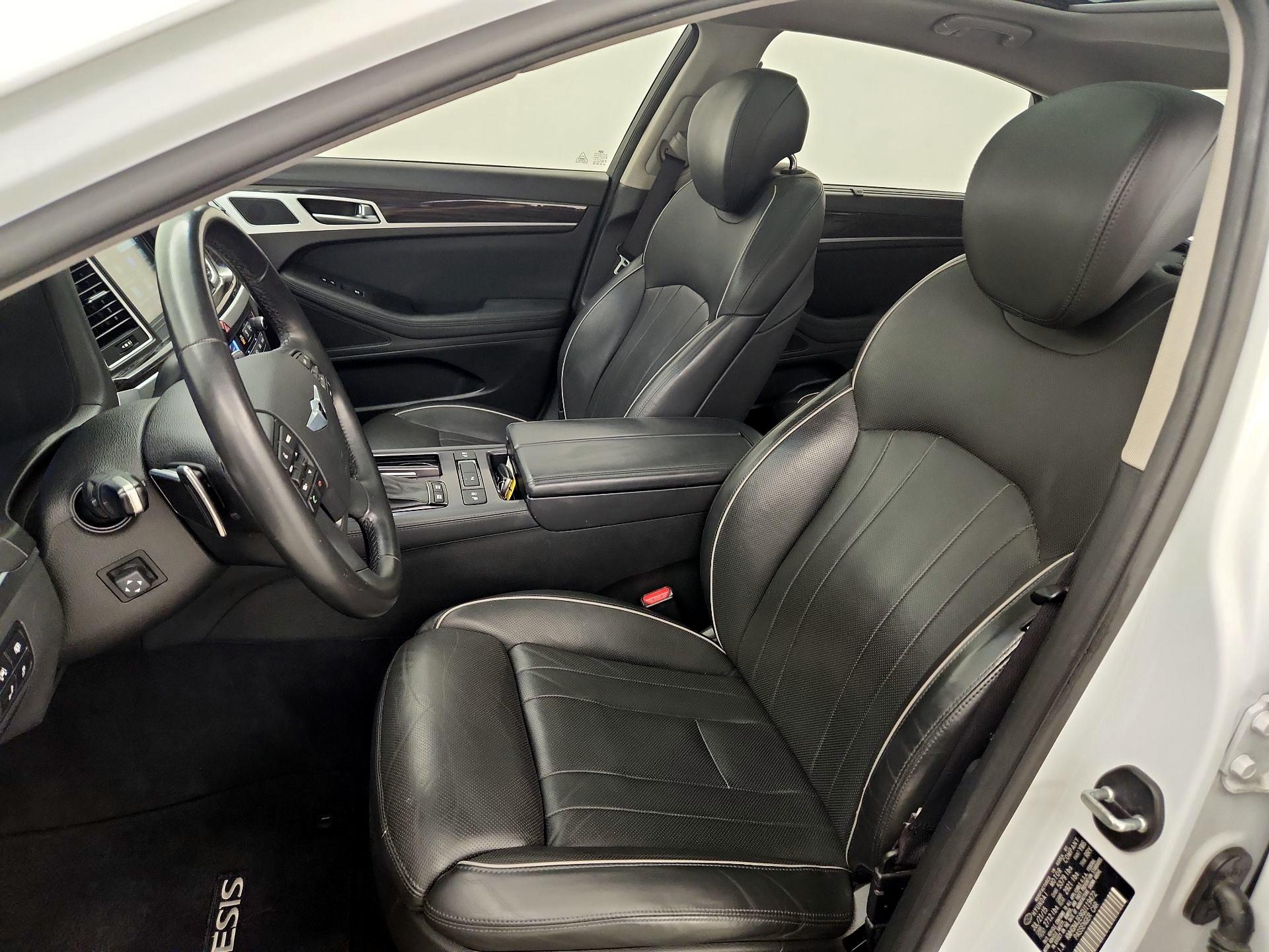 Thumbnail: 2016 Hyundai Genesis - 11