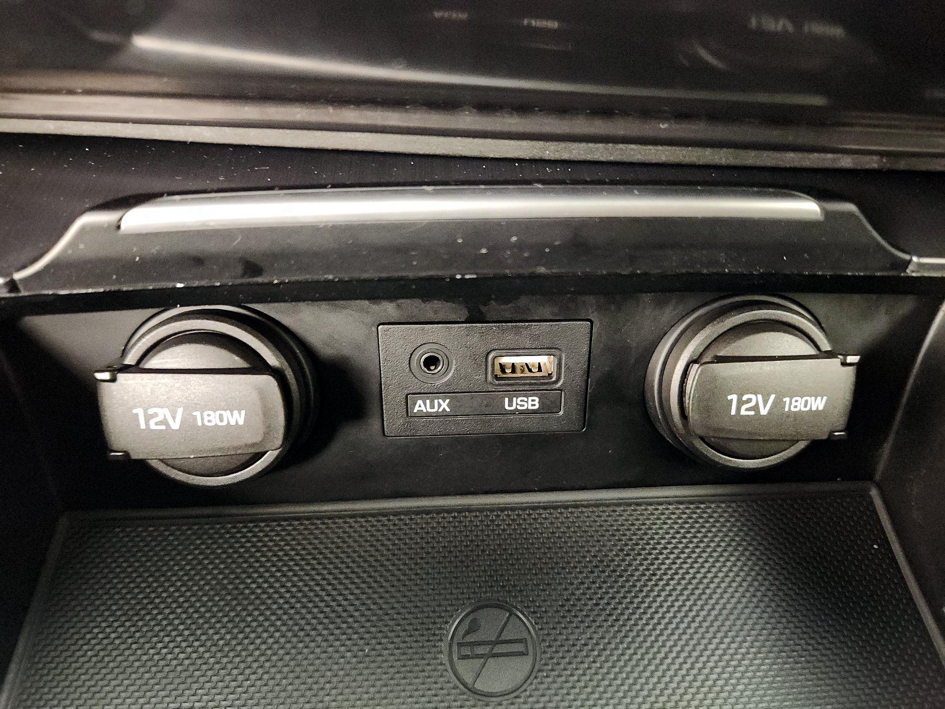 Thumbnail: 2016 Hyundai Genesis - 19