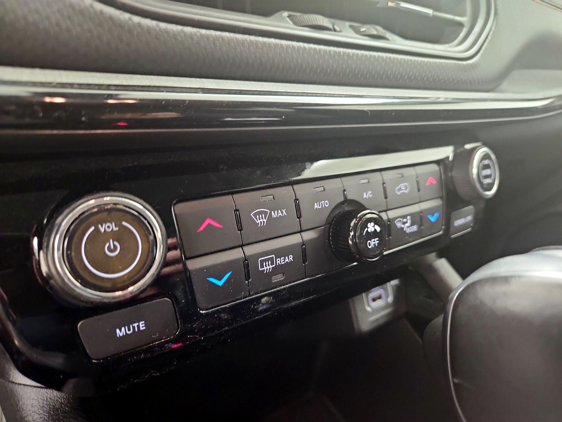 Thumbnail: 2022 Jeep Compass - 16